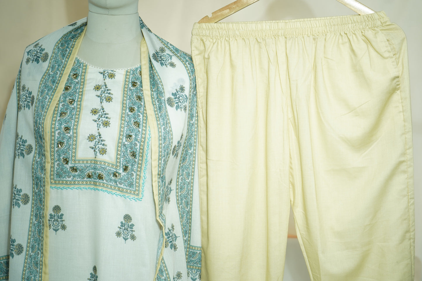 Suit Set With Dupatta (Top-Mulmul, Bottom-mulmul, Dupatta-Mulmul) White Green Thread Lace Embroidery 17426