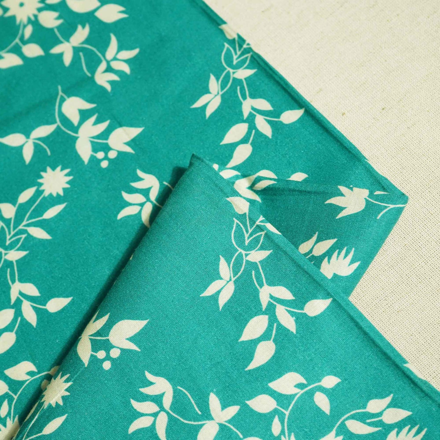 Off White Floral Print Cotton Fabric RT-17583