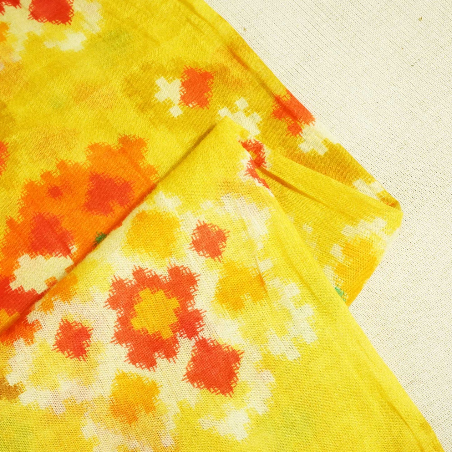 Multicolor Abstract Print Cotton Mulmul Fabric GT-25403