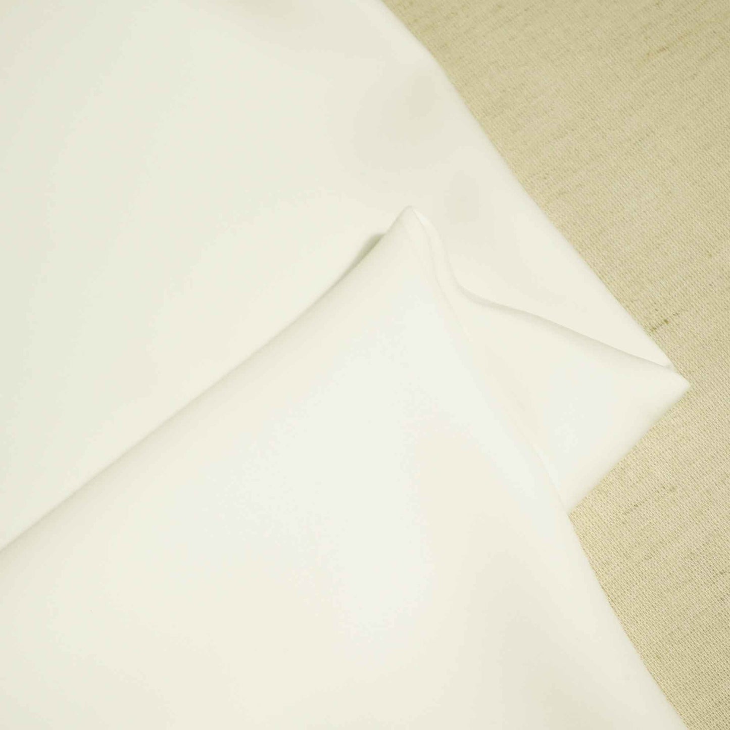 White Solid Japanese Suiting Fabric 42811 BE-25484