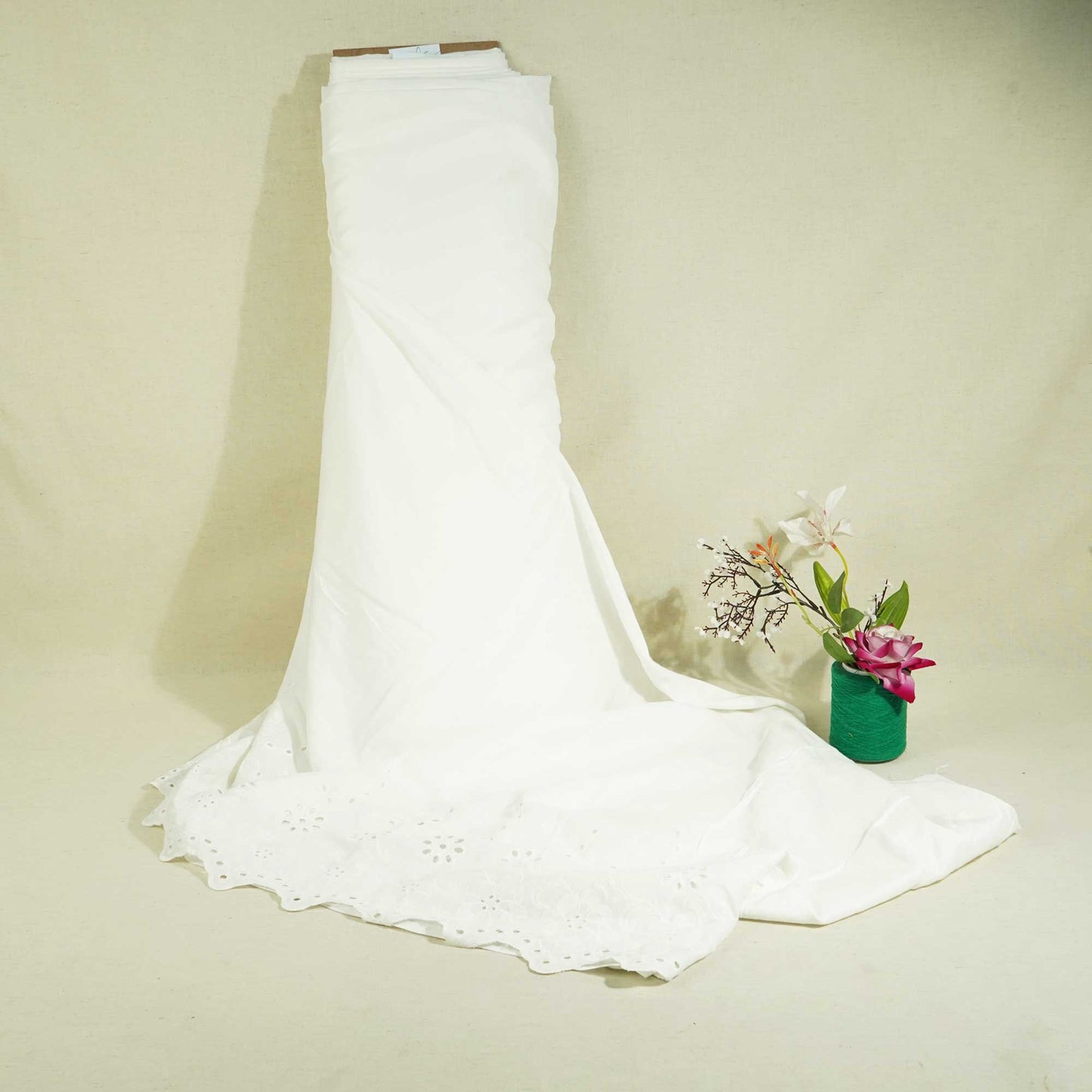 White Dyeable Schiffli on Border Cotton Fabric AF-25505