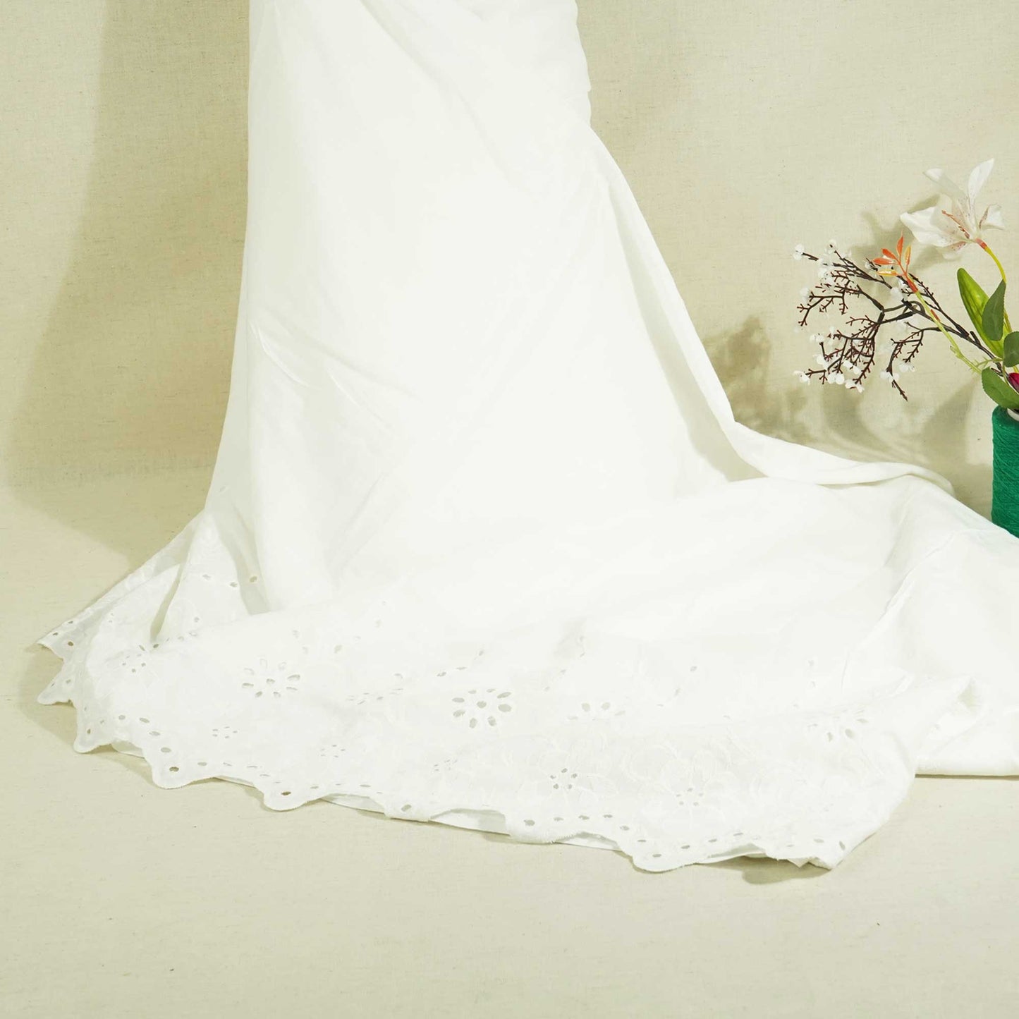White Dyeable Schiffli on Border Cotton Fabric AF-25505
