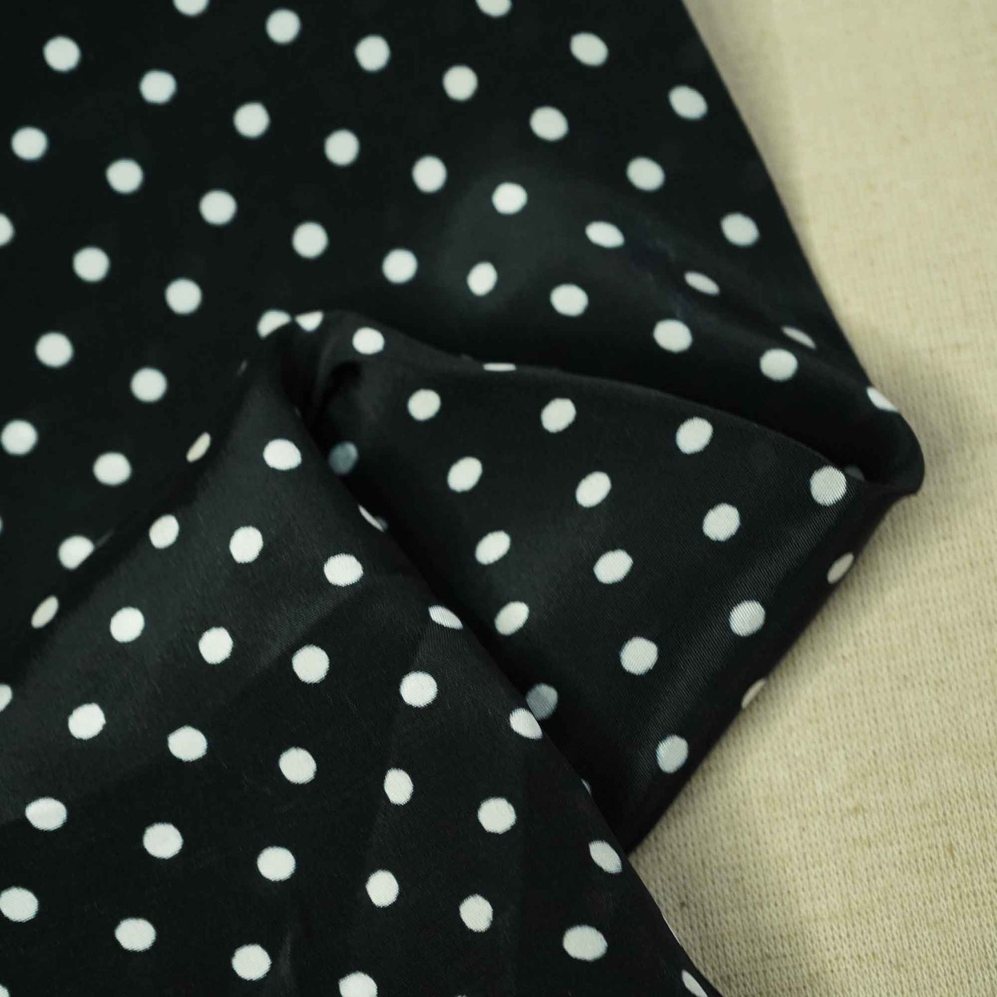 Black Dot Print Creap Fabric Print Creap MTF-26834