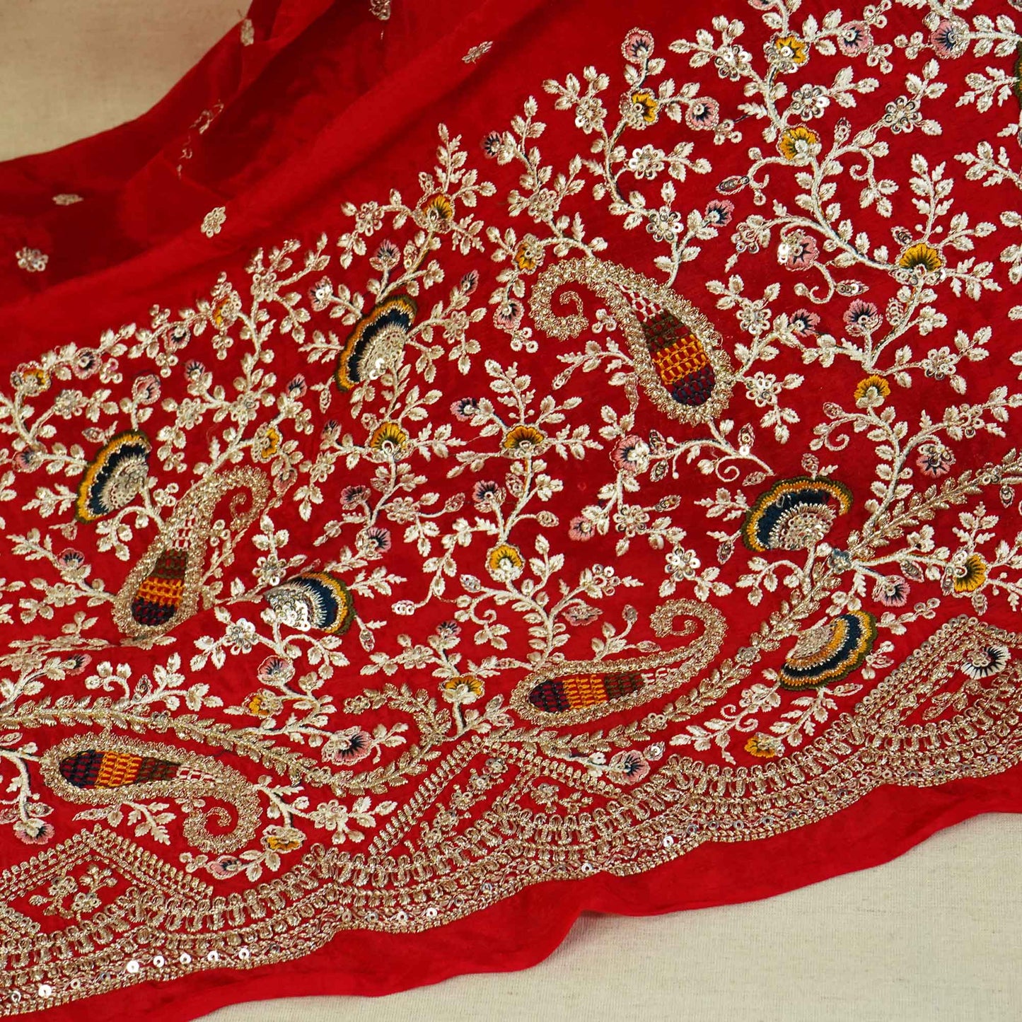 Red Thread Embroidery Chinon Fabric RA-26956