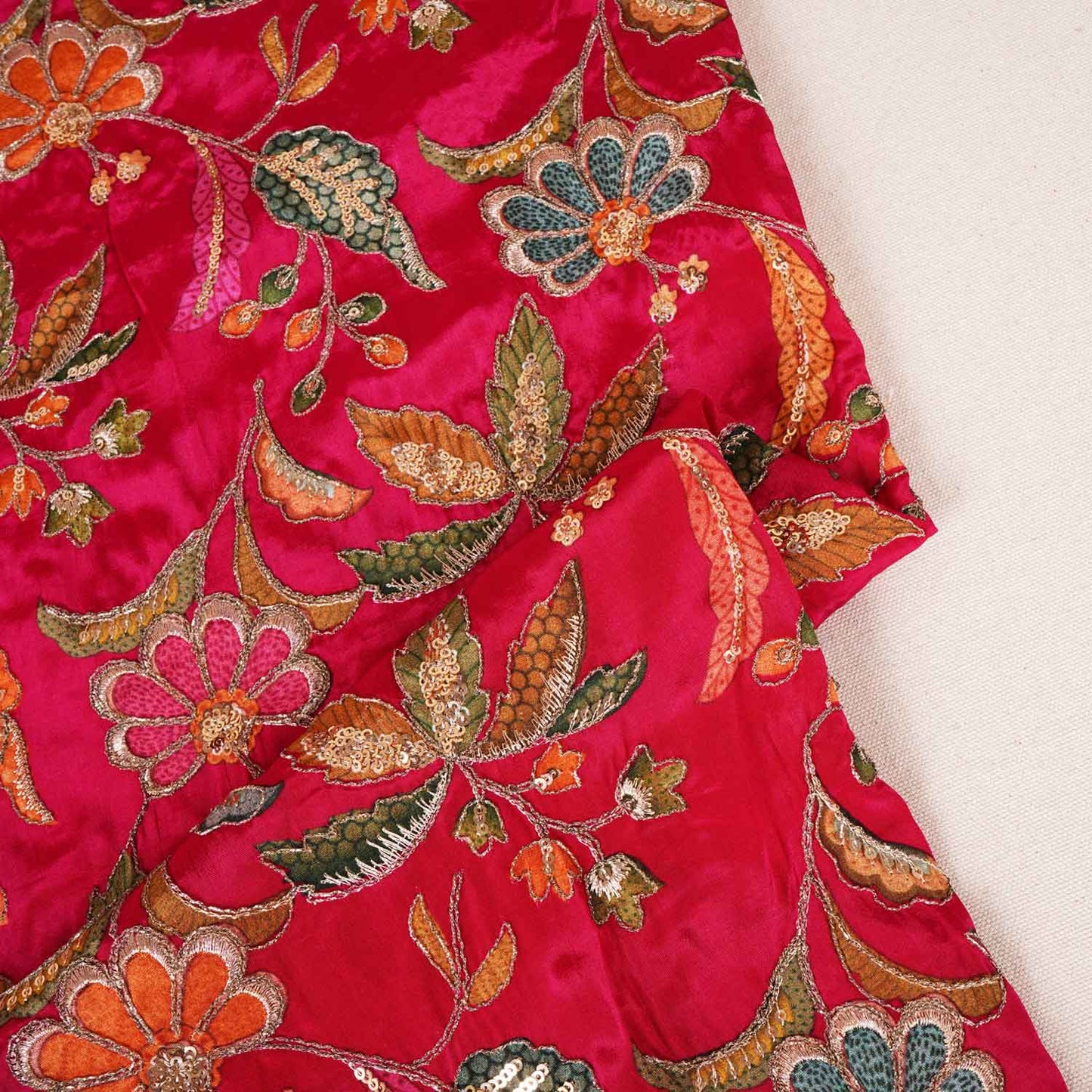 Magenta Pink Floral Position Zari Embroidery Crepe Fabric VC-28036