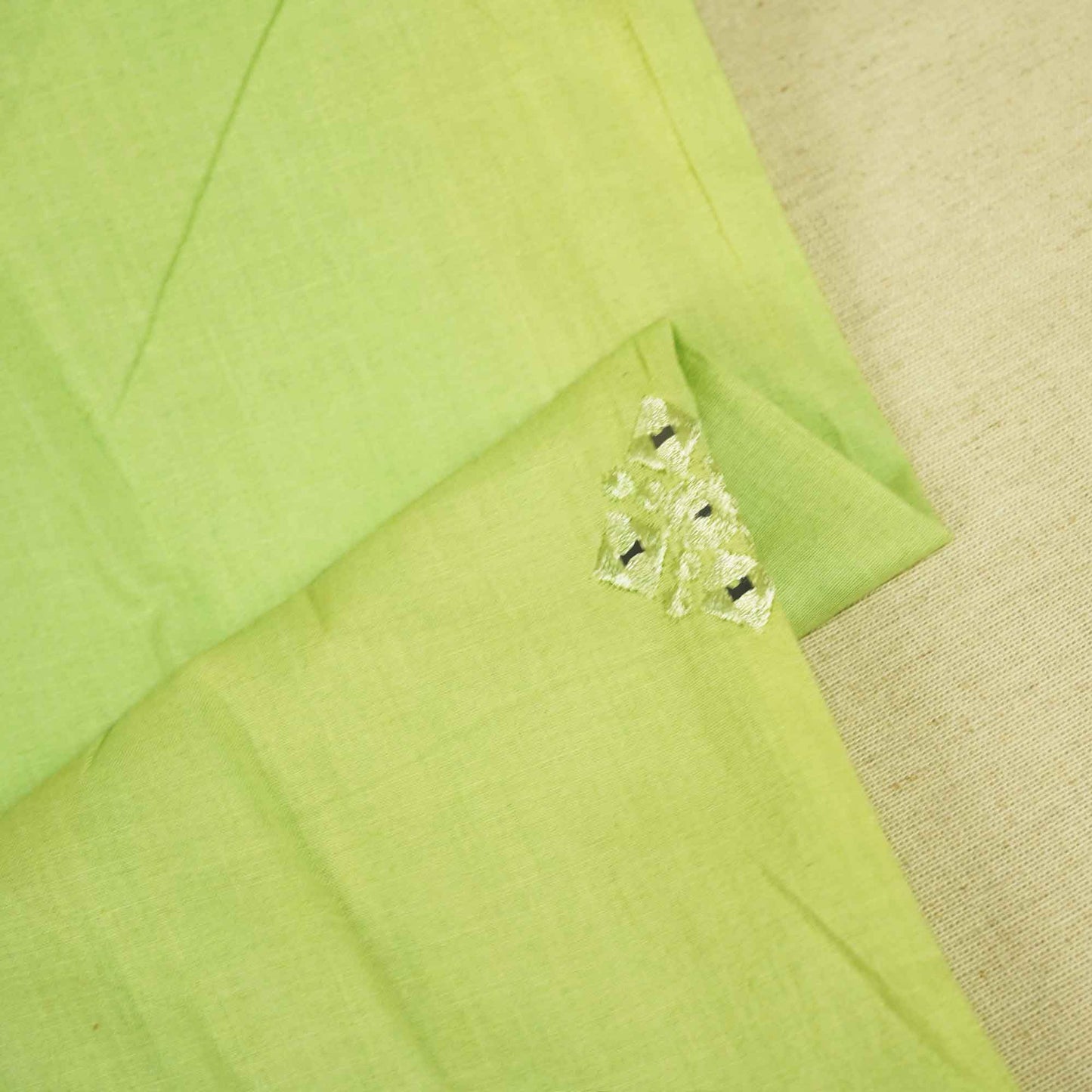 Green Floral Sequence Thread Embroidery Cotton WI-9097