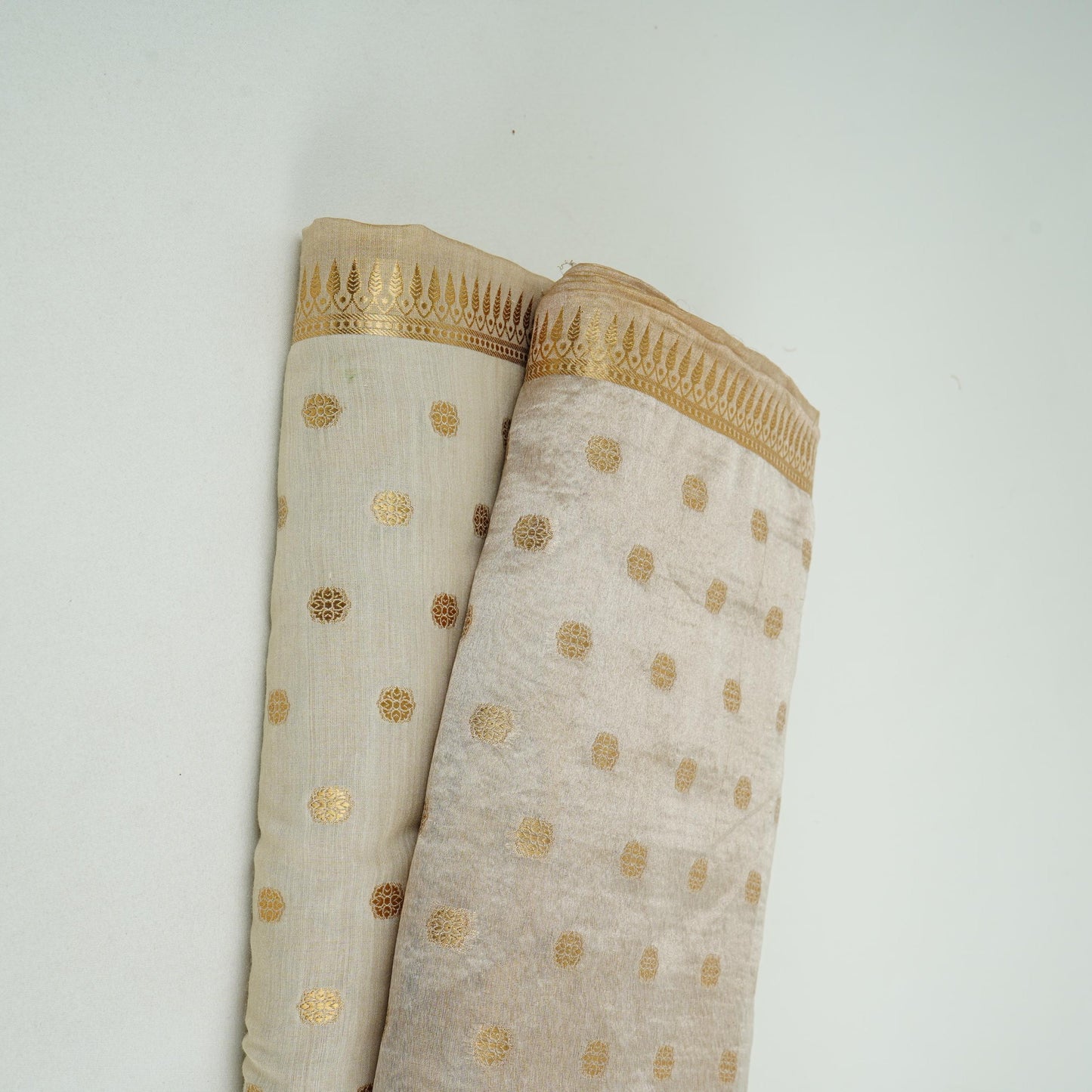 Off White Buti With Border Pure Chiniya Silk SE-32861