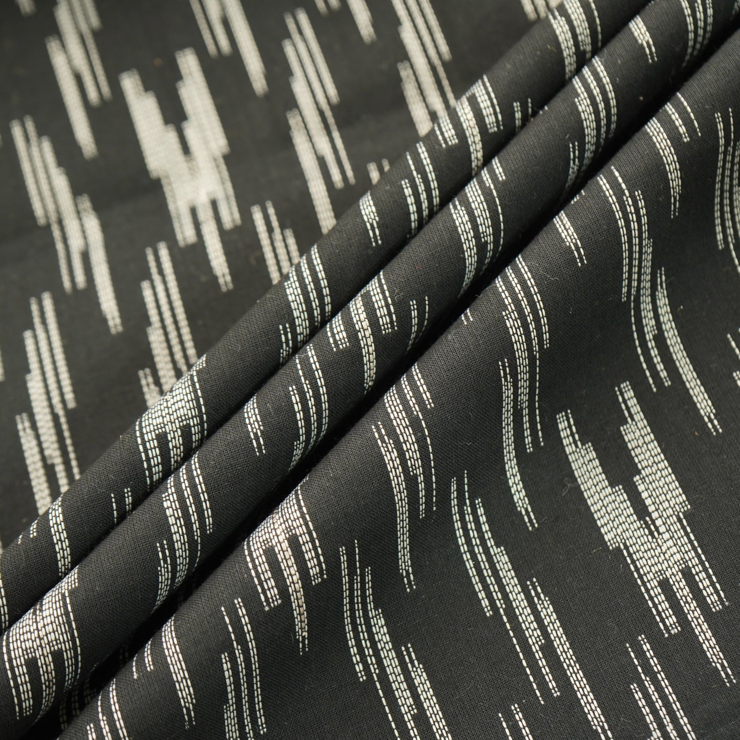 Black & White Ikkat Print Cotton Fabric 12010