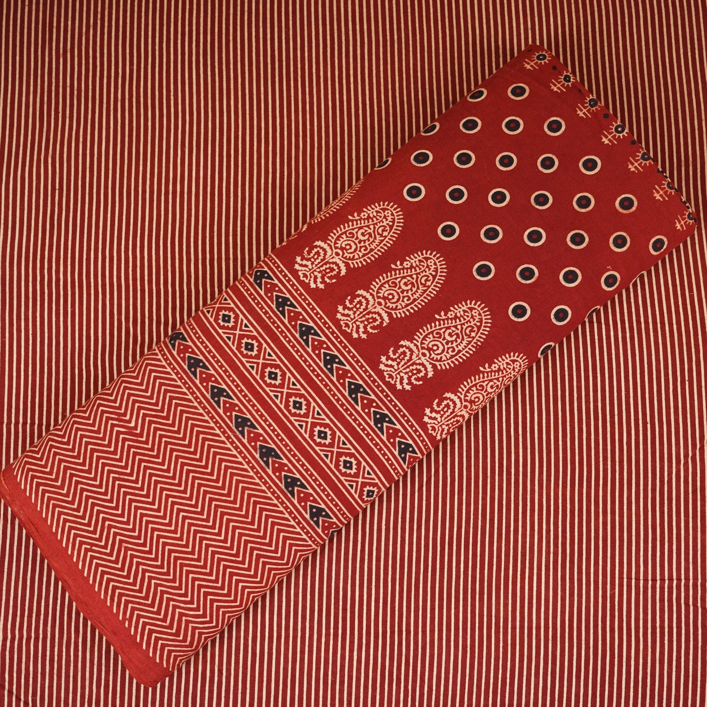 Red Stripes Print Cotton Fabric CH-29791