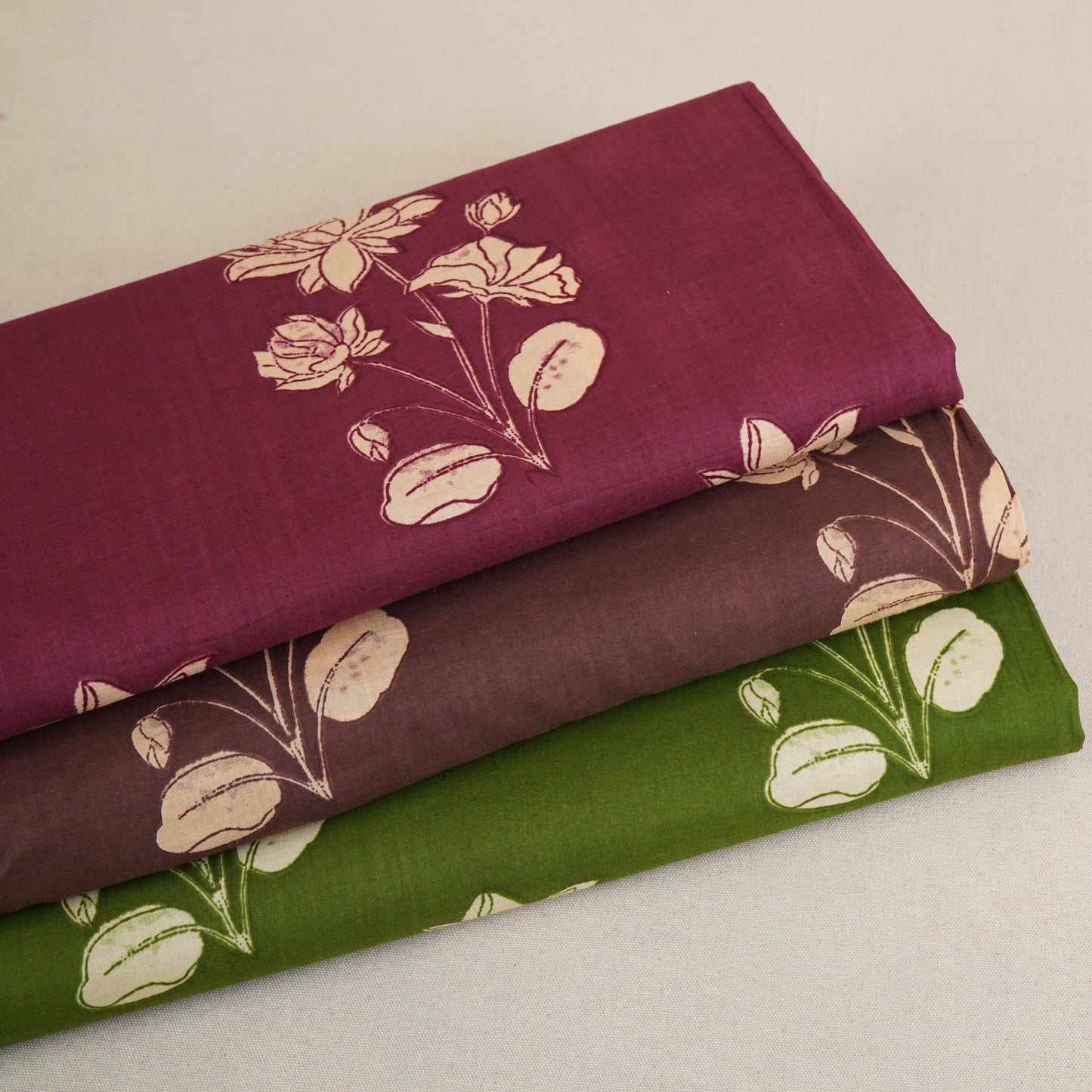 Purple & White Floral Print Cotton Fabric MFR-29858