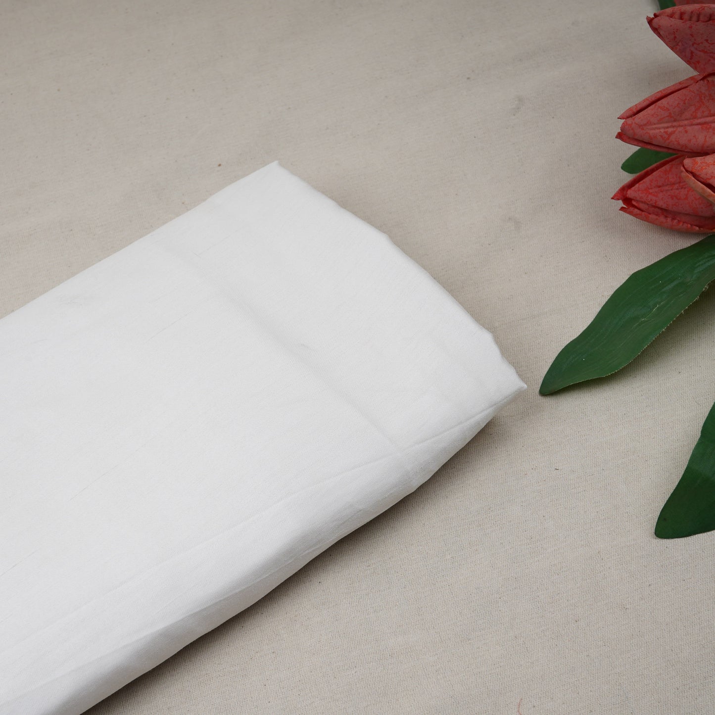 White Polyster Woven Fabric 1696
