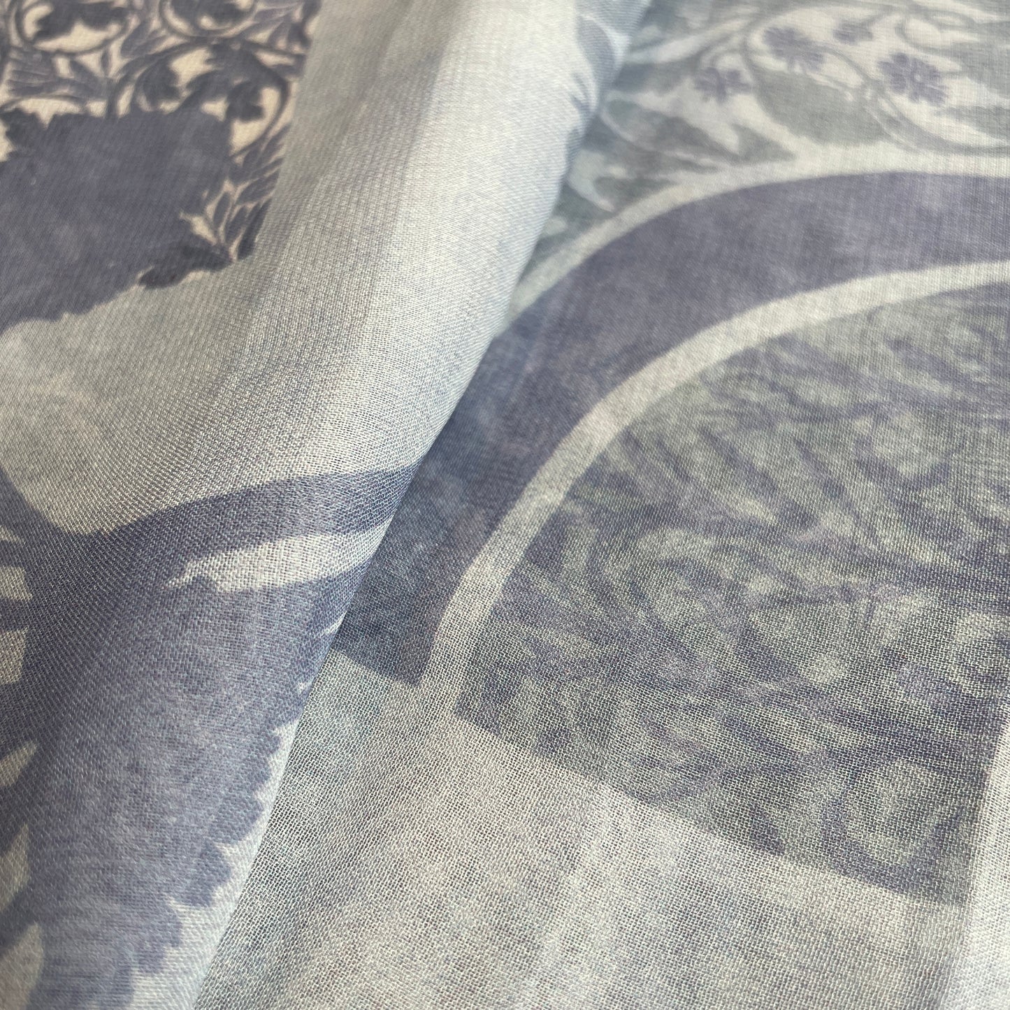 Blue Geomatrical Abstract Multicolor Print Georgette Fabric 17100