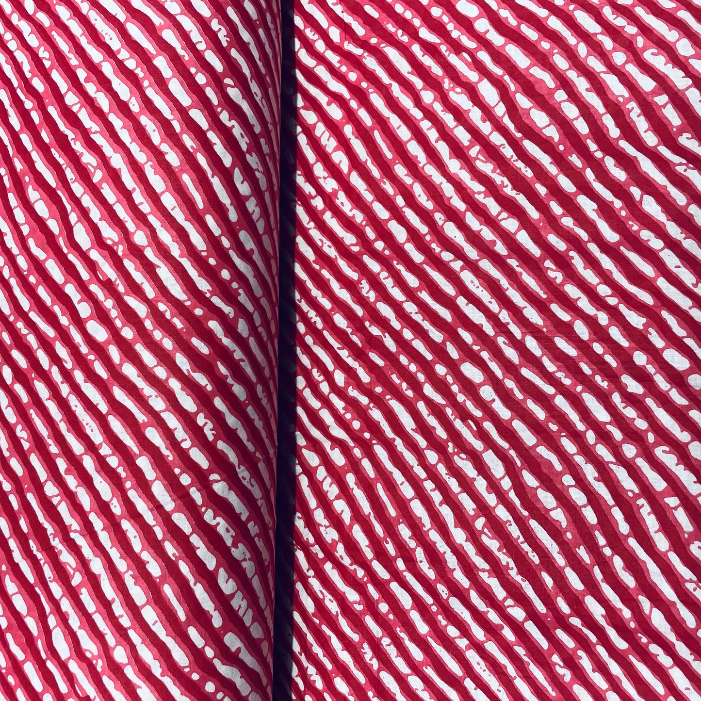 White & Red Lehriya Print Cotton Fabric - TradeUNO