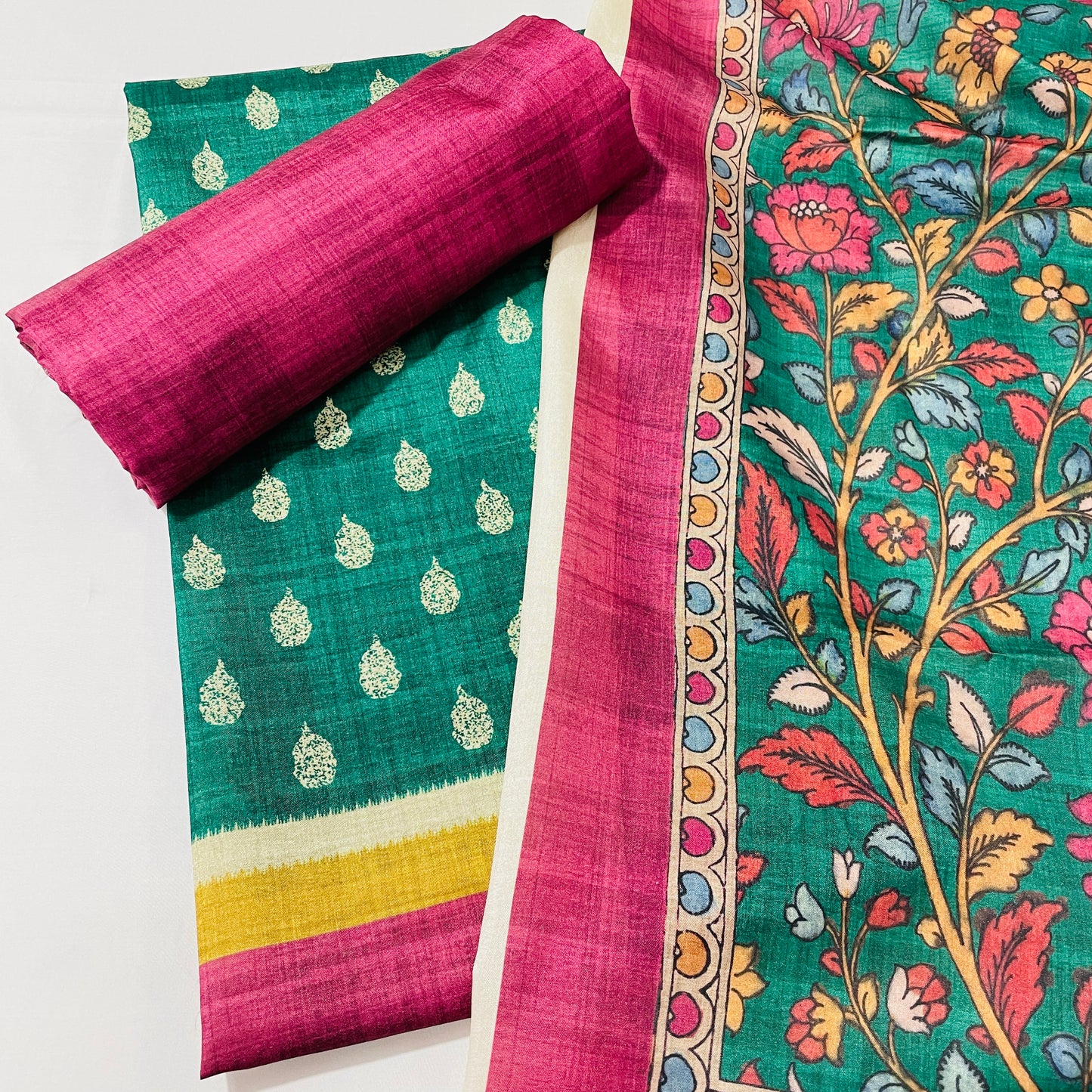 Pink Floral Print Ghicha Silk Suit Set With Dupatta - TradeUNO