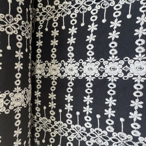 Black White Floral Embroidery Cotton Schiffli Fabric 17252