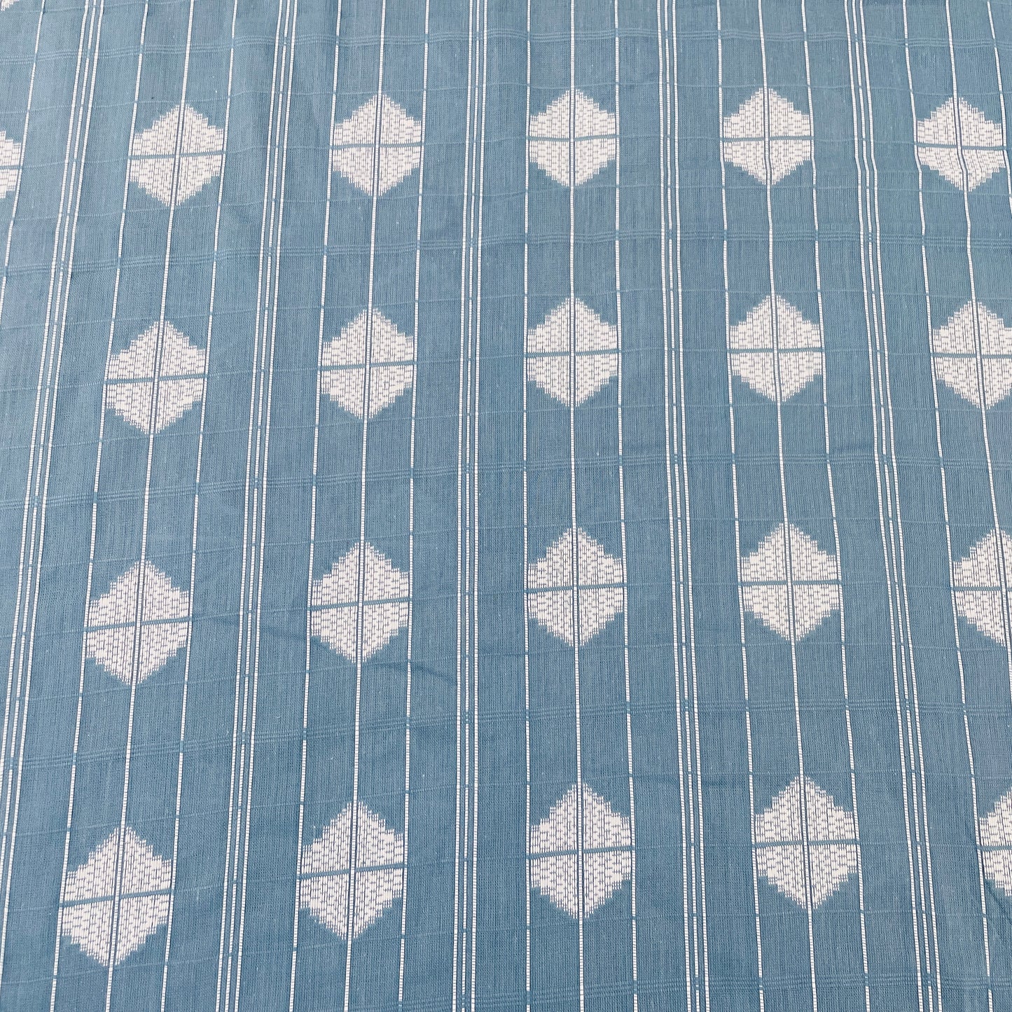 Blue & White Geometrical Handwoven Cotton Fabric - TradeUNO