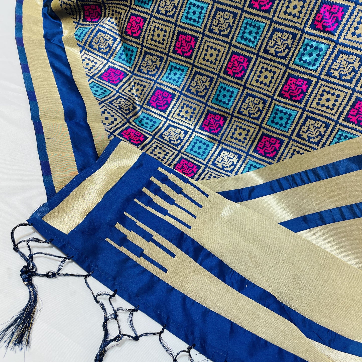 Premium Navy Blue Geometrical Print Banarsi Jacquard Dupatta