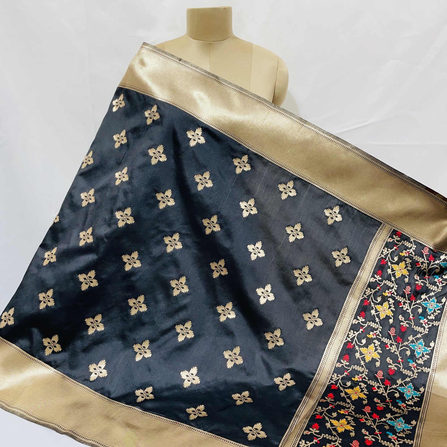 Premium Black Floral Print Banarsi Jacquard Dupatta