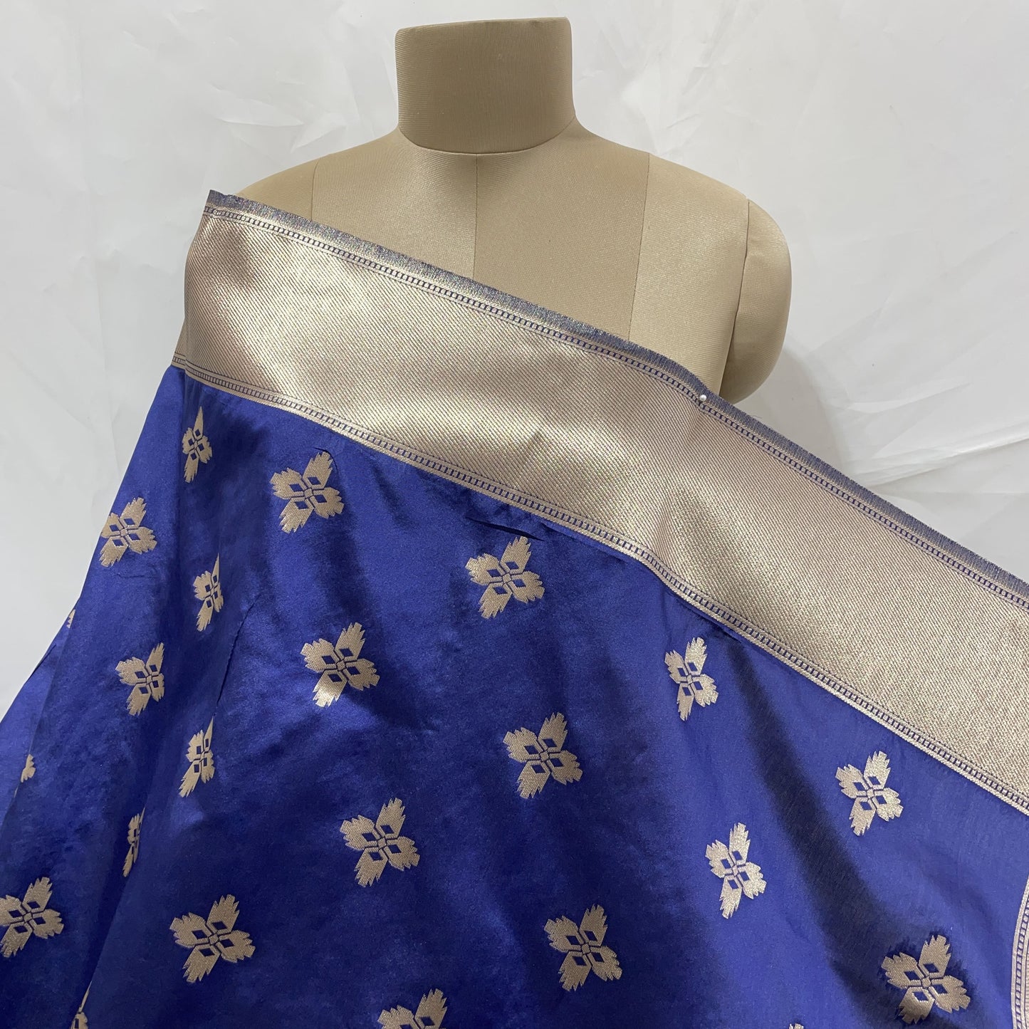 Premium Navy Blue Floral Print Banarsi Jacquard Dupatta