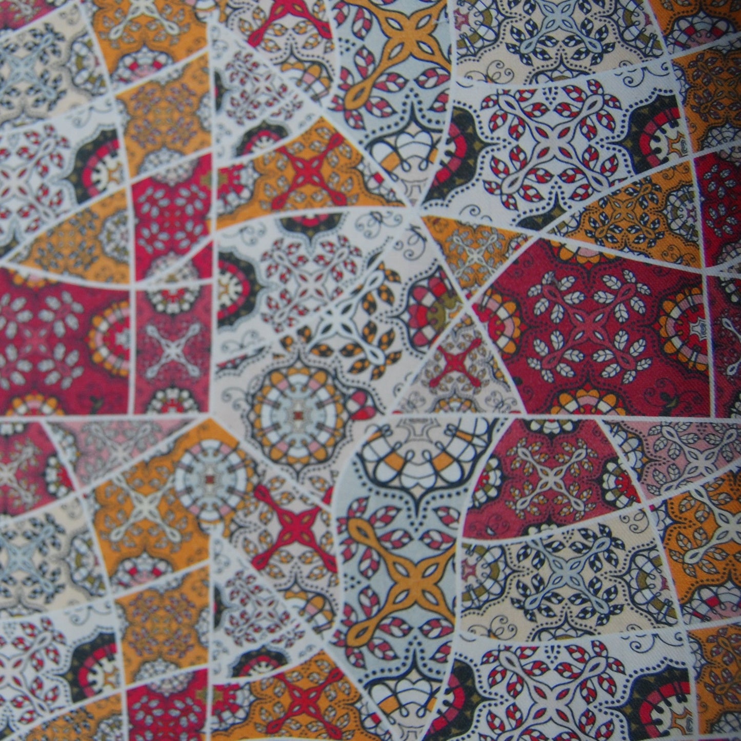 Multicolor Traditional Print Twill Fabric Trade UNO