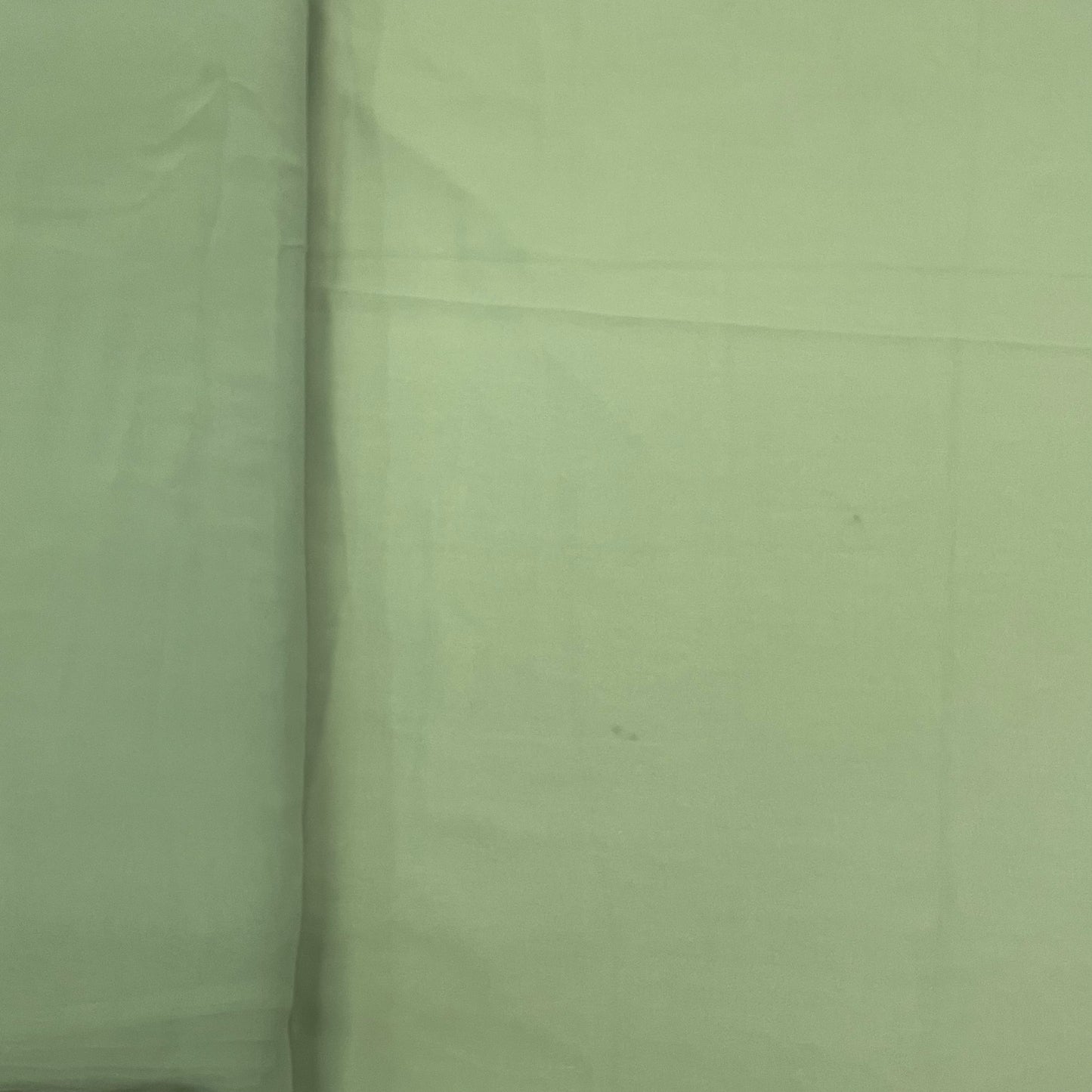 Hunter Green Solid Georgette Fabric - TradeUNO