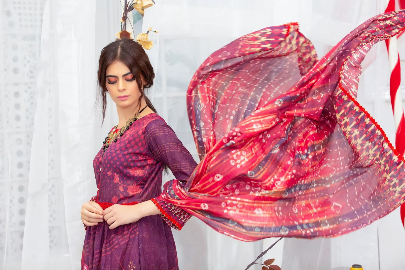 Customising Dola Silk Bridal Outfits: Design Ideas and Inspirations Trade Uno