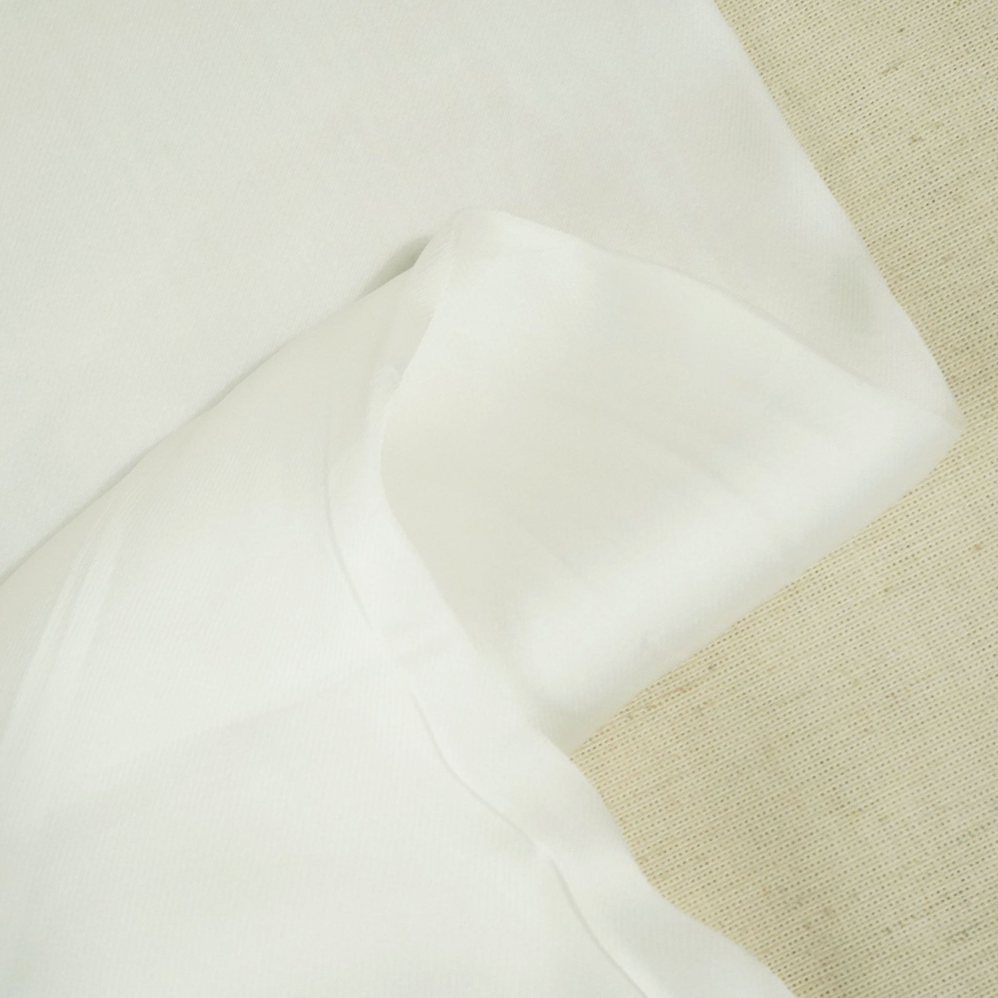 White Solid Dyeable Geogrette Fabric BT-11160
