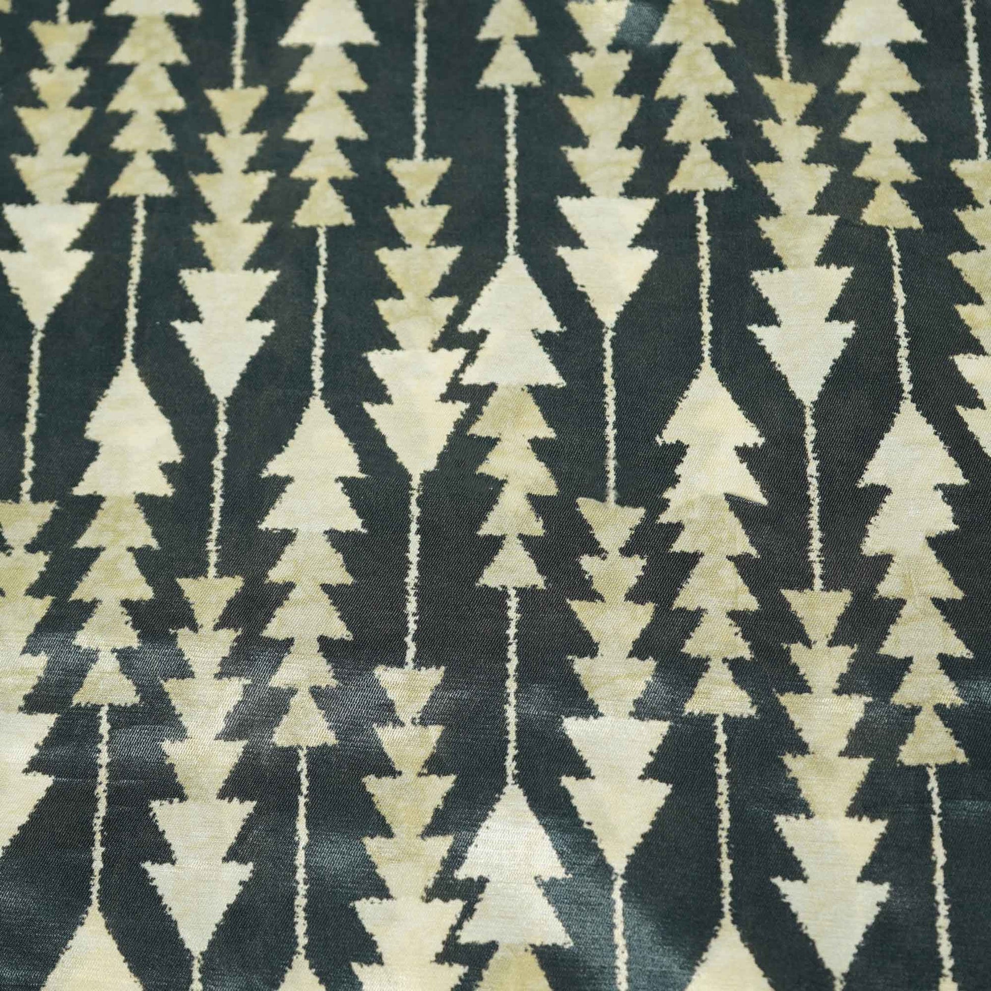 Black Abstract Print Bemberg Gajji Silk GT-15567