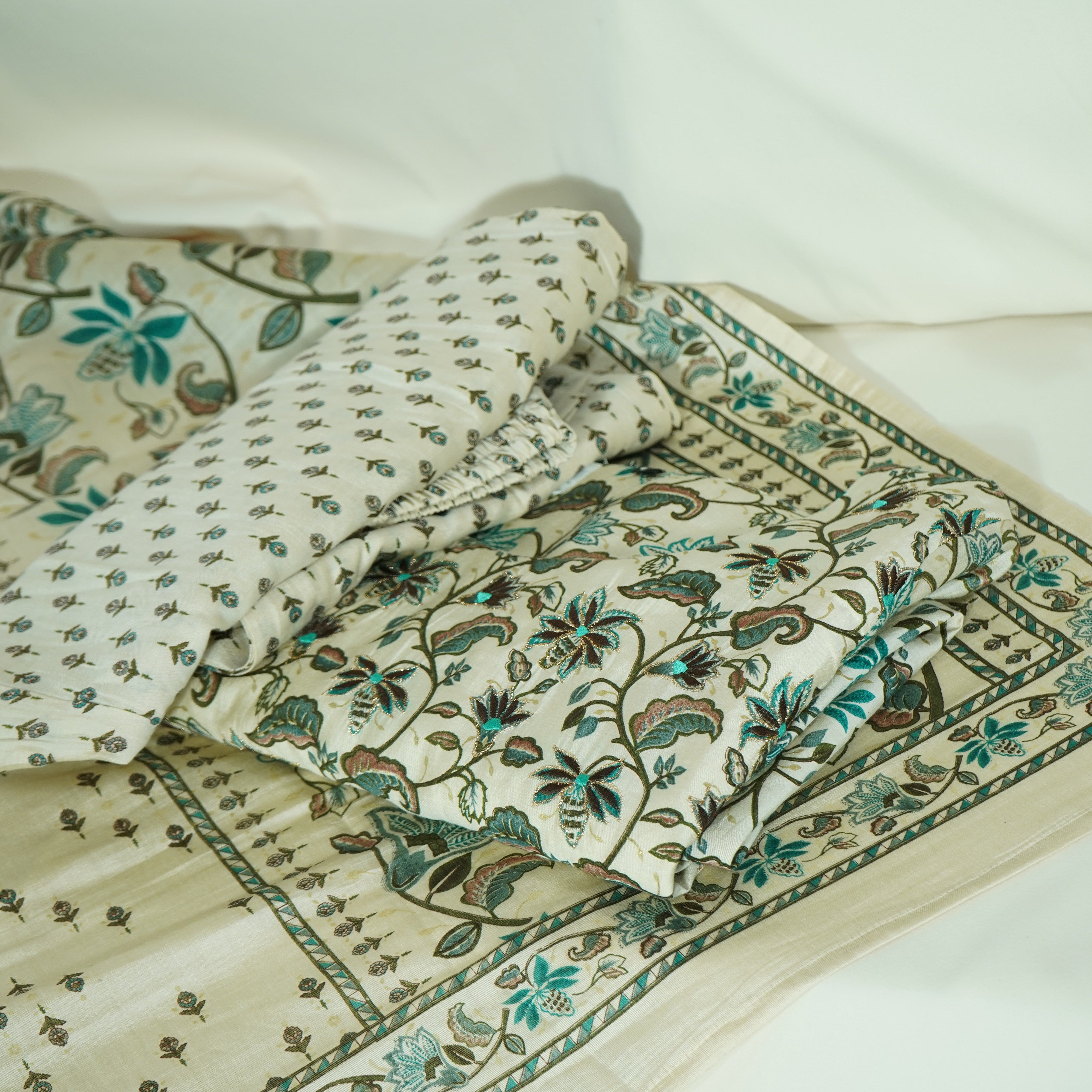 Suit Set With Dupatta (Top-Cotton Silk, Bottom-Cotton Silk, Dupatta-Cotton Silk) Creame Brown Tropical Print 17423