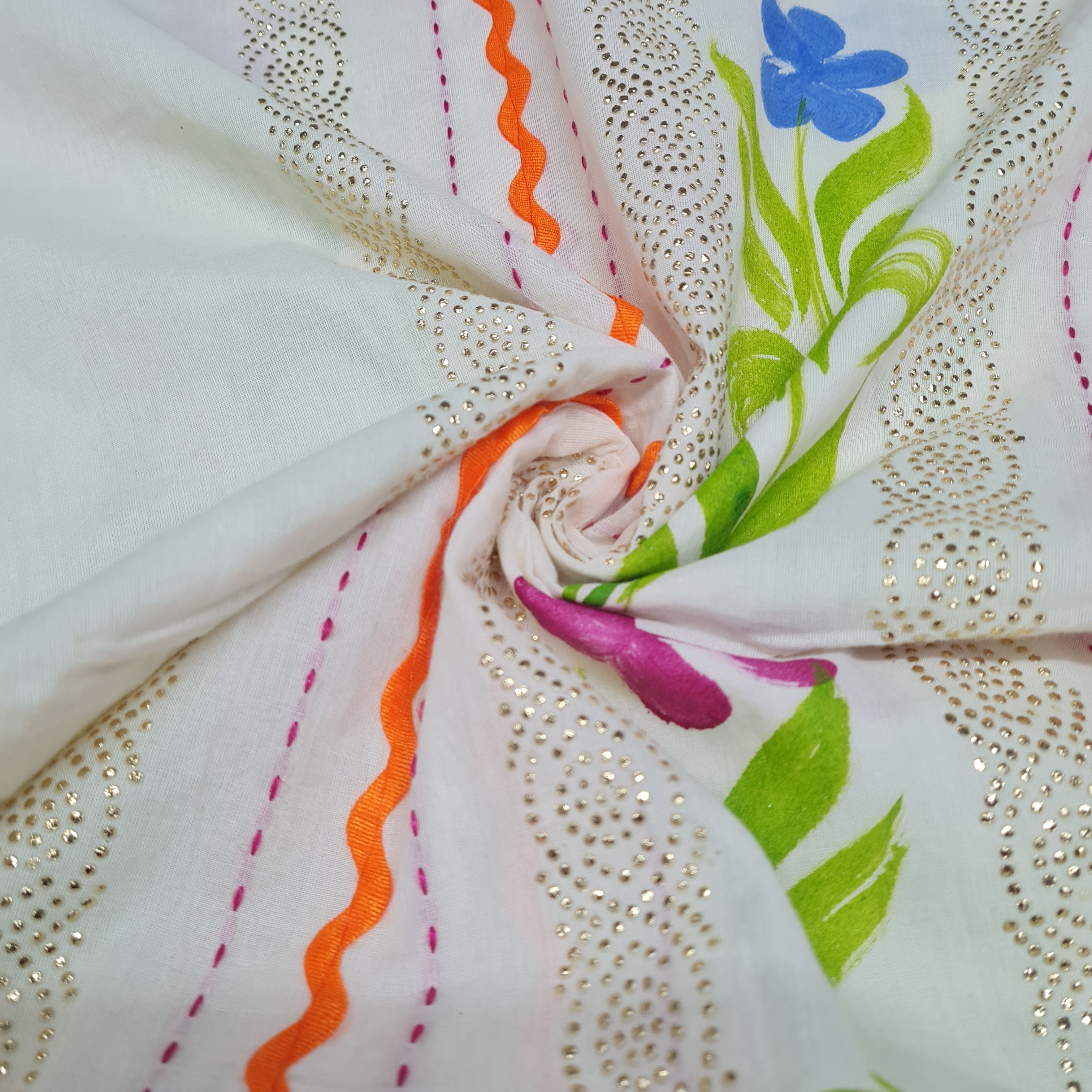 Off White & Multicolor Floral Hand Paint Mukaish Work Thread Embroider - TradeUNO