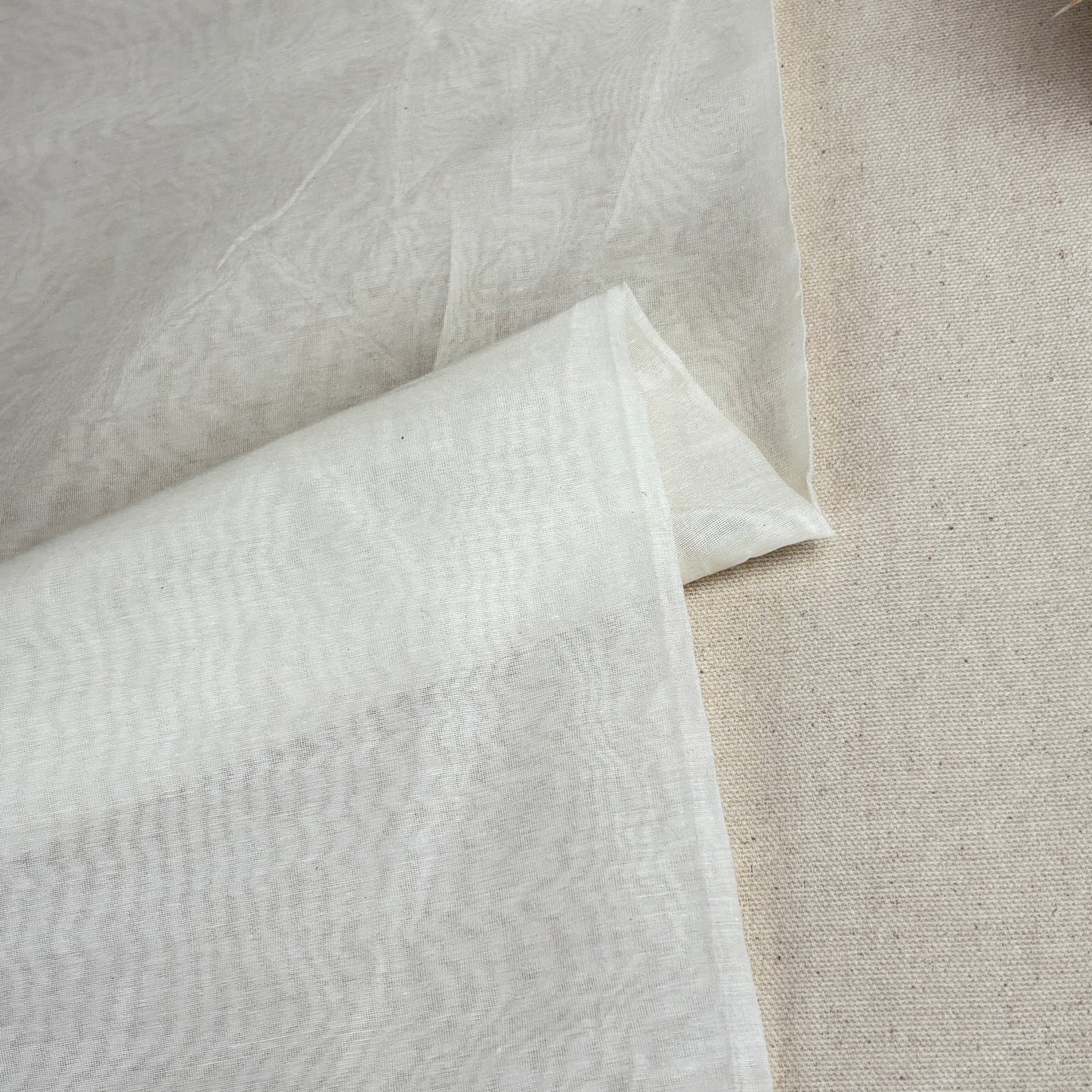 Off White Solid Dyeable 40gm Mul Chanderi Silk Fabric KR-28228