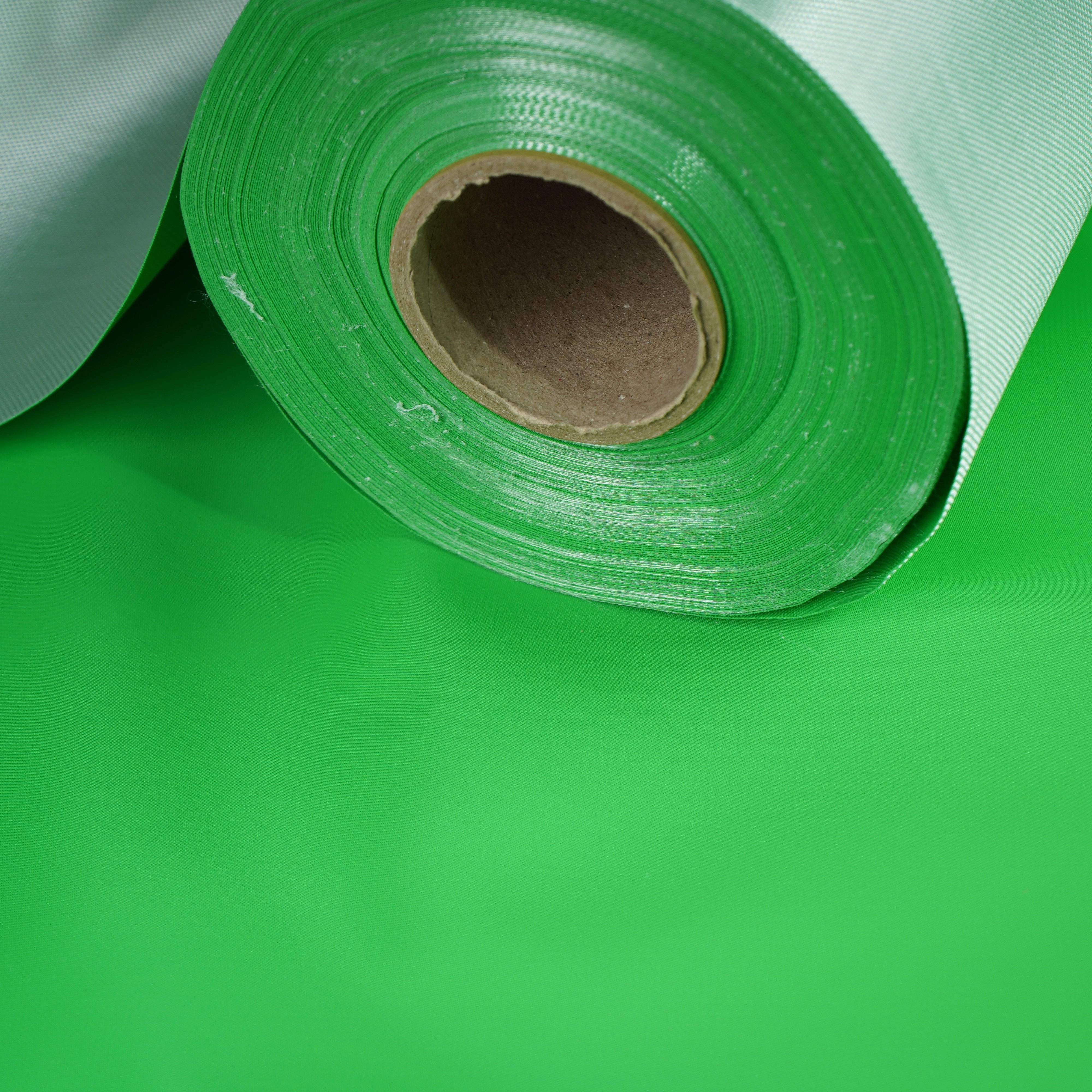 560 GSM Single Side Coated PVC Fabric Parrot Green 1.37