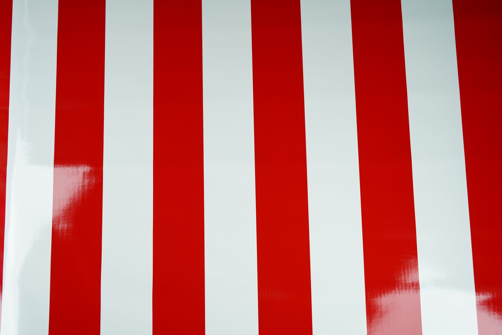 CTF 550 GSM SINGLE SIDE STRIPE GLOSSY RED + WHITE