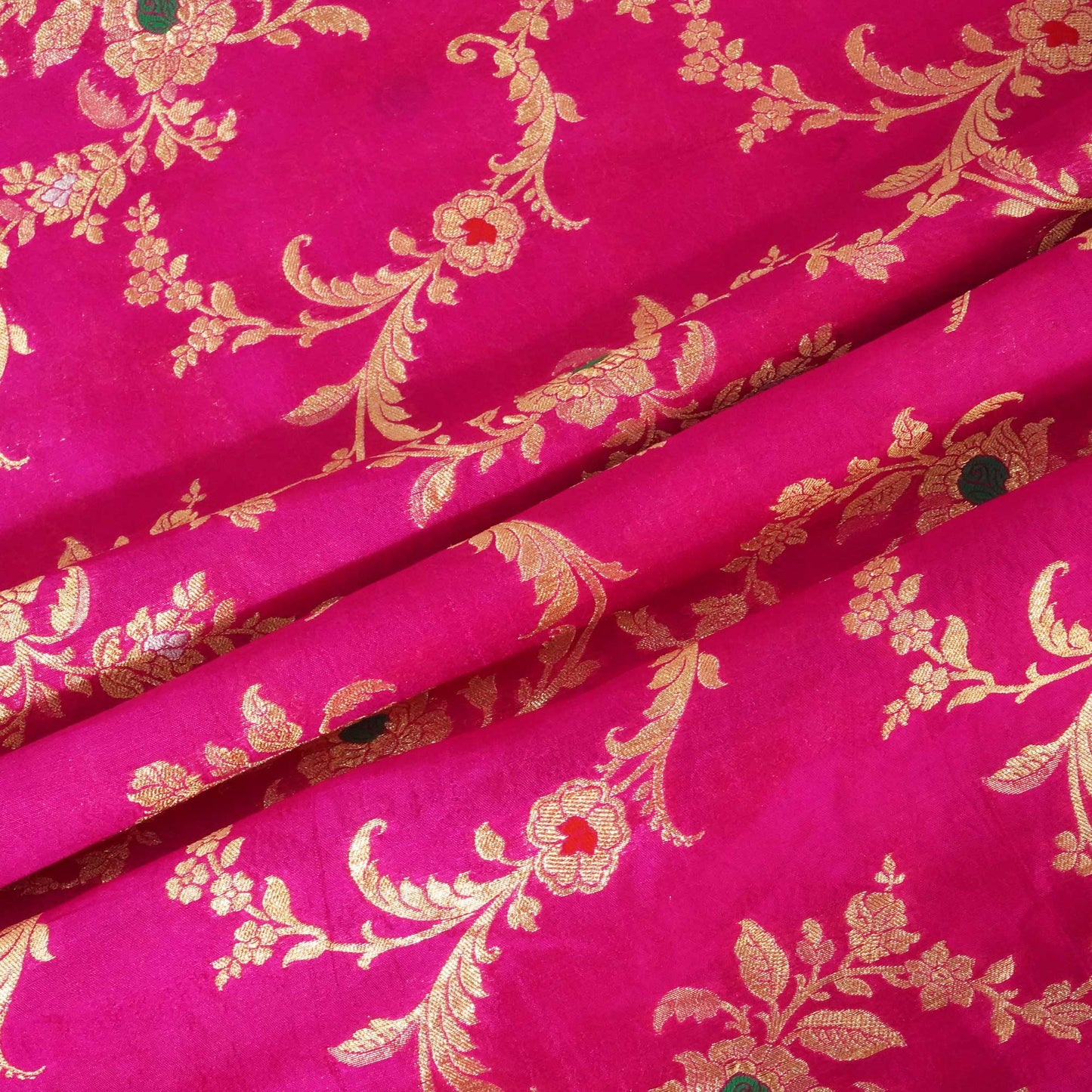 Magenta Mina Sona Rupa Dupian Silk YF-24415