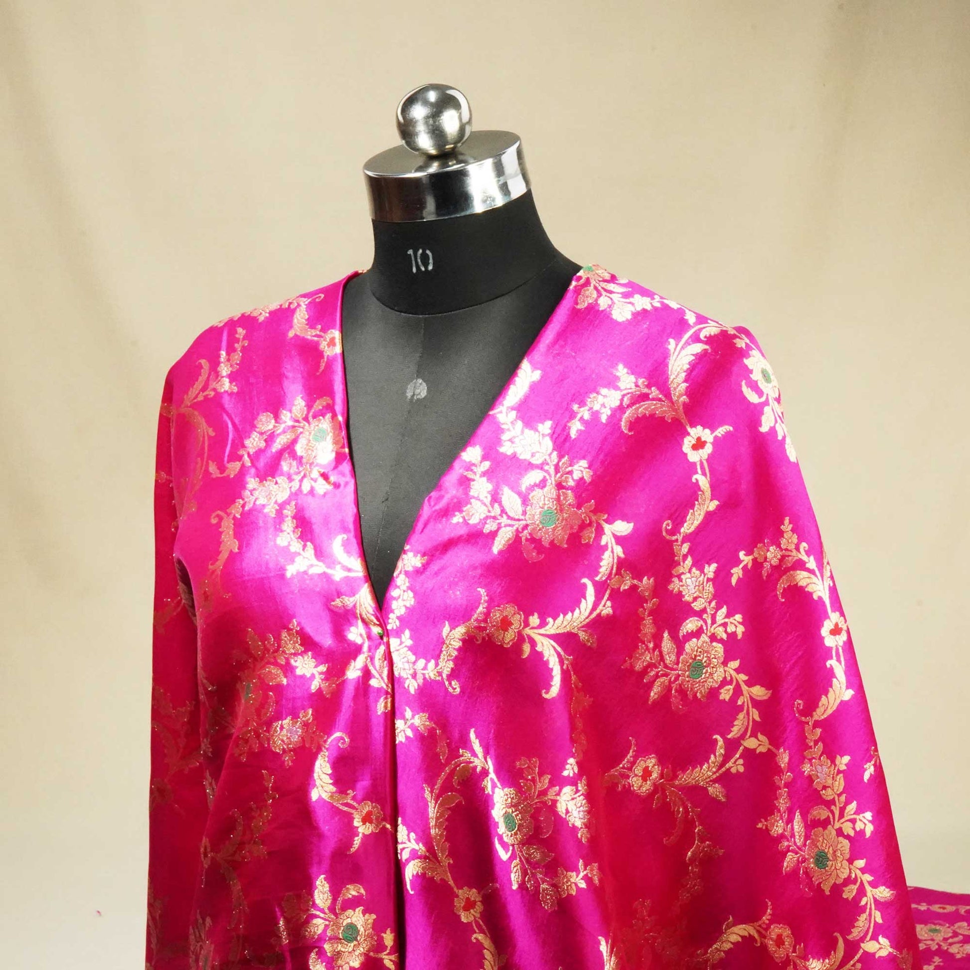 Magenta Mina Sona Rupa Dupian Silk YF-24415