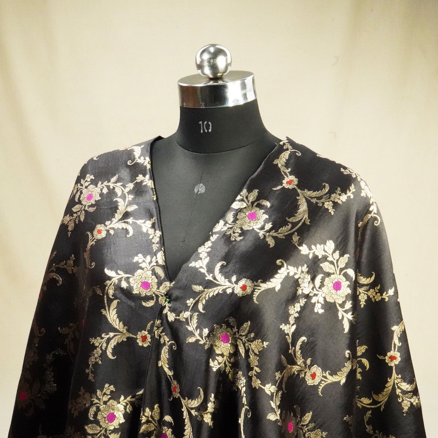 Black Mina Sona Rupa Dupian Silk YF-24416