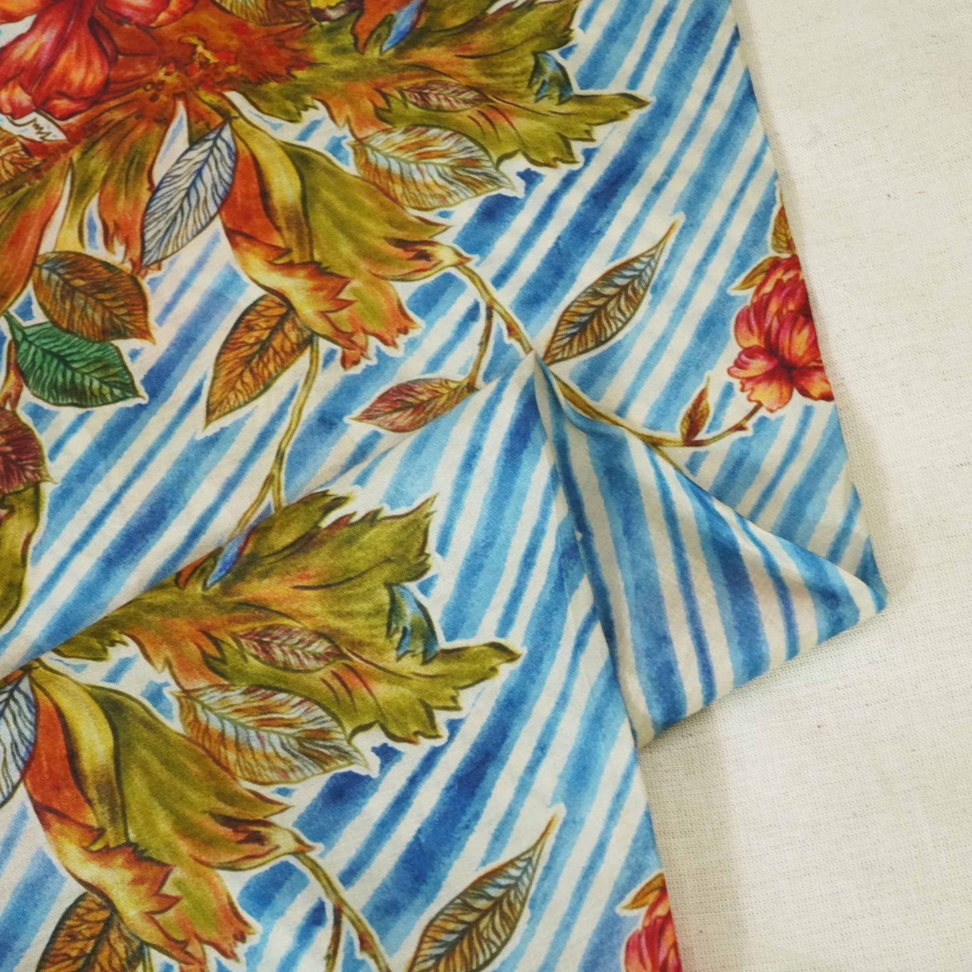 Blue & Red Floral Print Muslin Fabric GT-24674