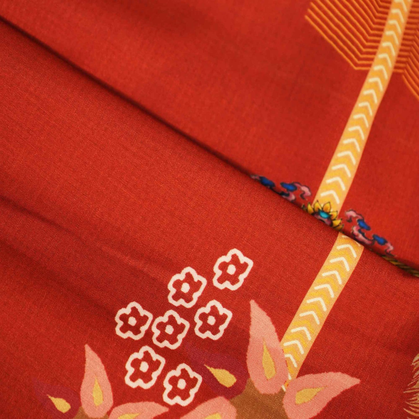 Red Bird Print Muslin Fabric MTF-26503