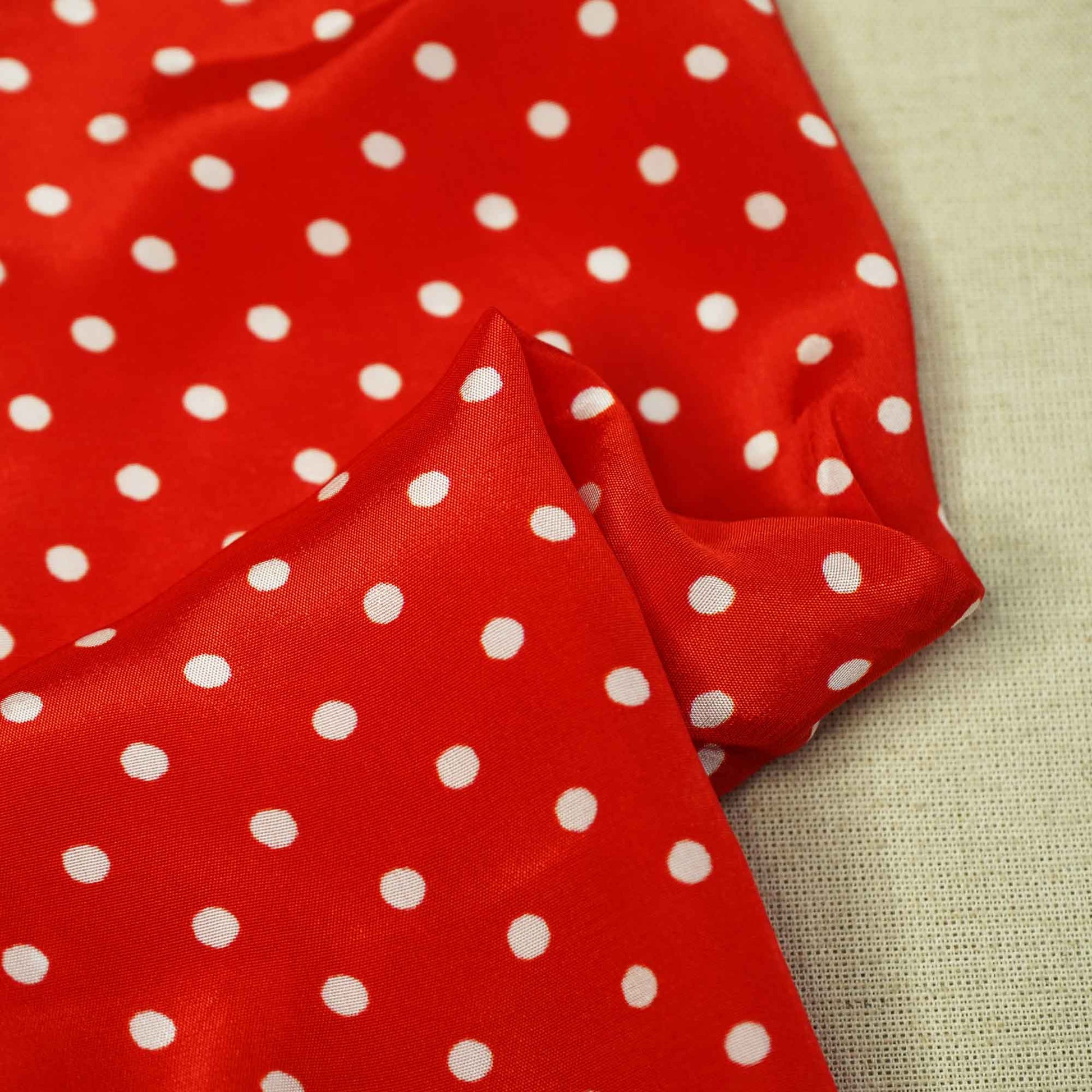 Red Polka Dot Print Creap Fabric Print Creap MTF-26831