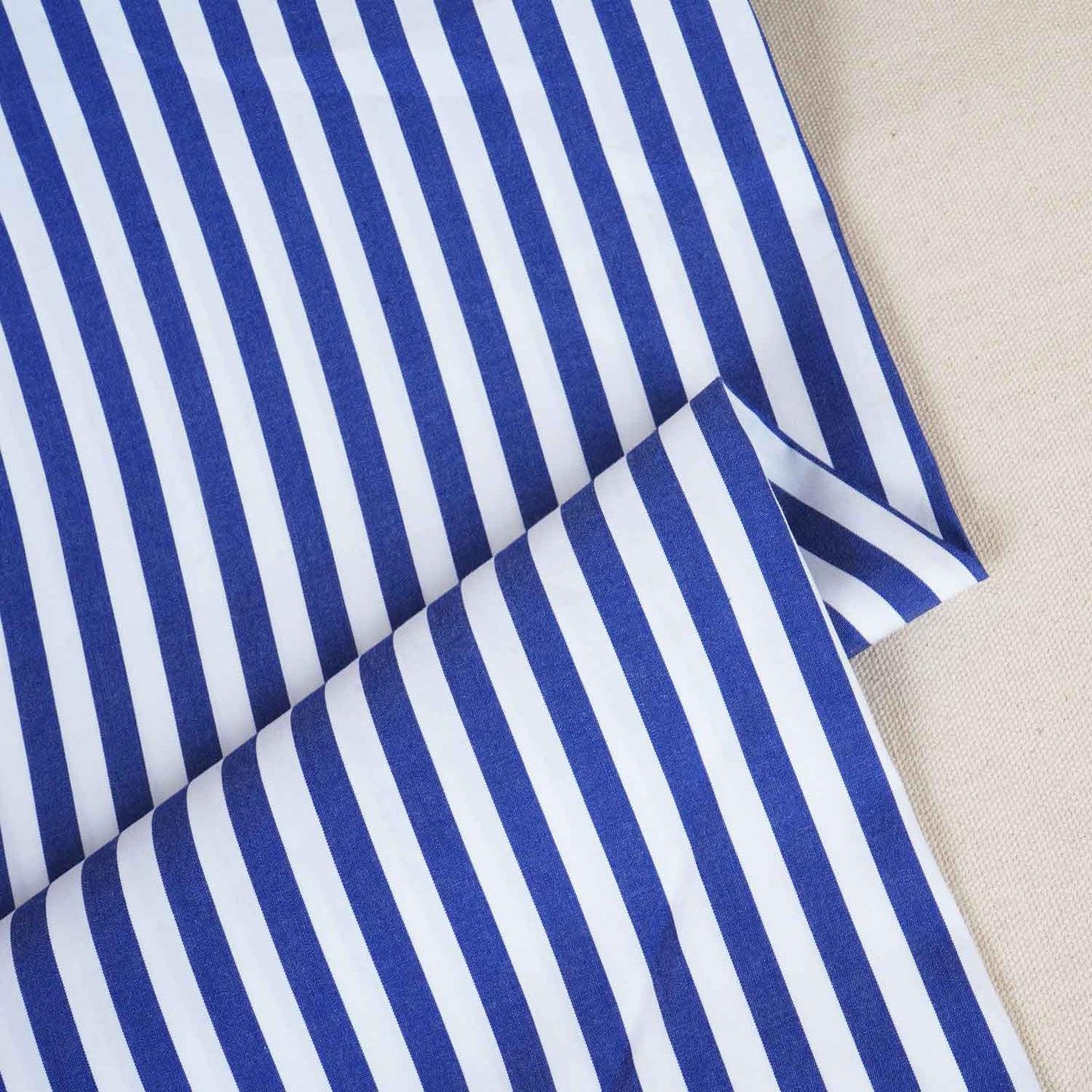 White & Navy Blue Stripe Yarn Dyed Poplin Fabric LSF-27879