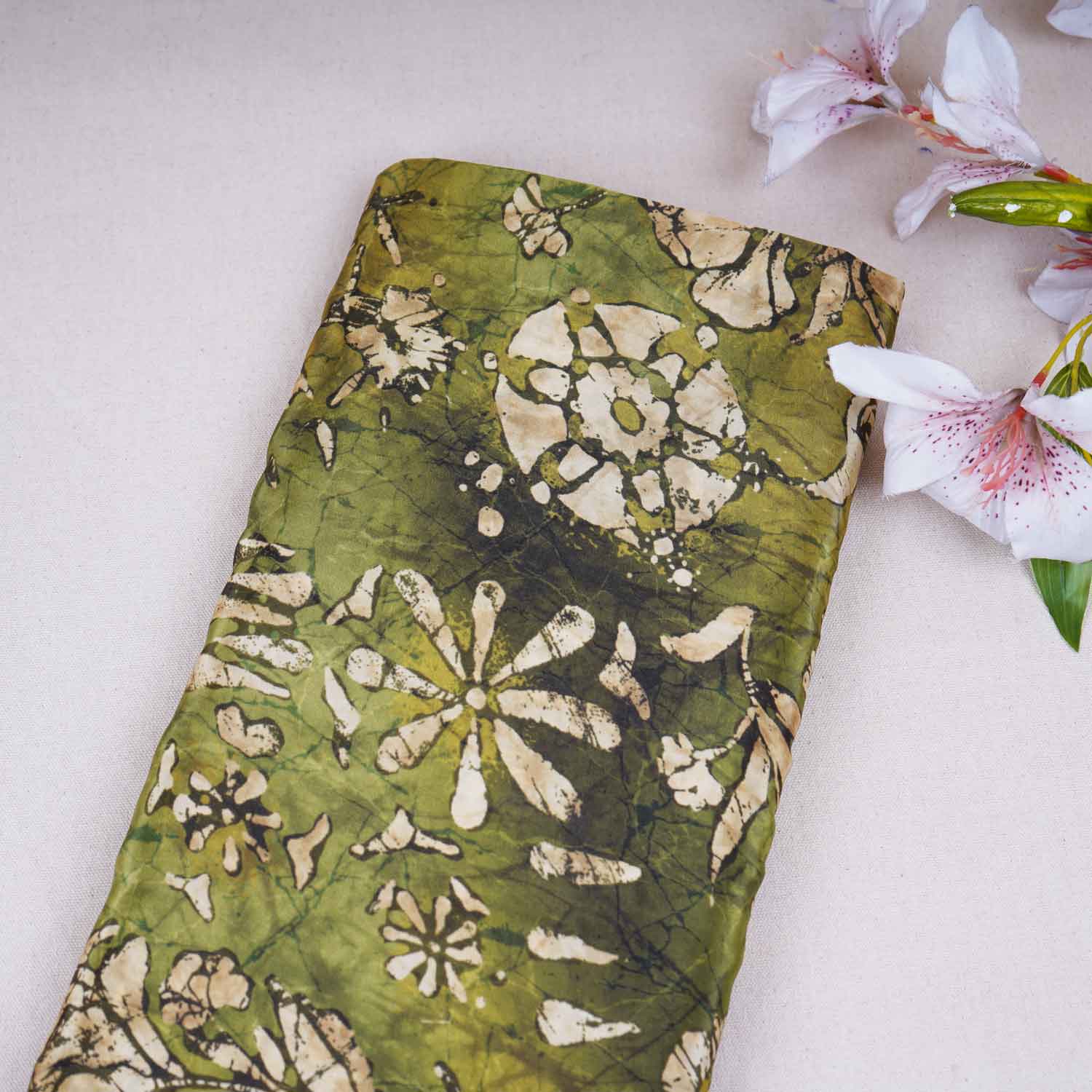 Parrot Green Floral Print Crepe Fabric GT-29189 - TradeUNO