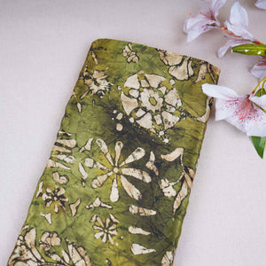 Parrot Green Floral Print Crepe Fabric GT-29189 - TradeUNO
