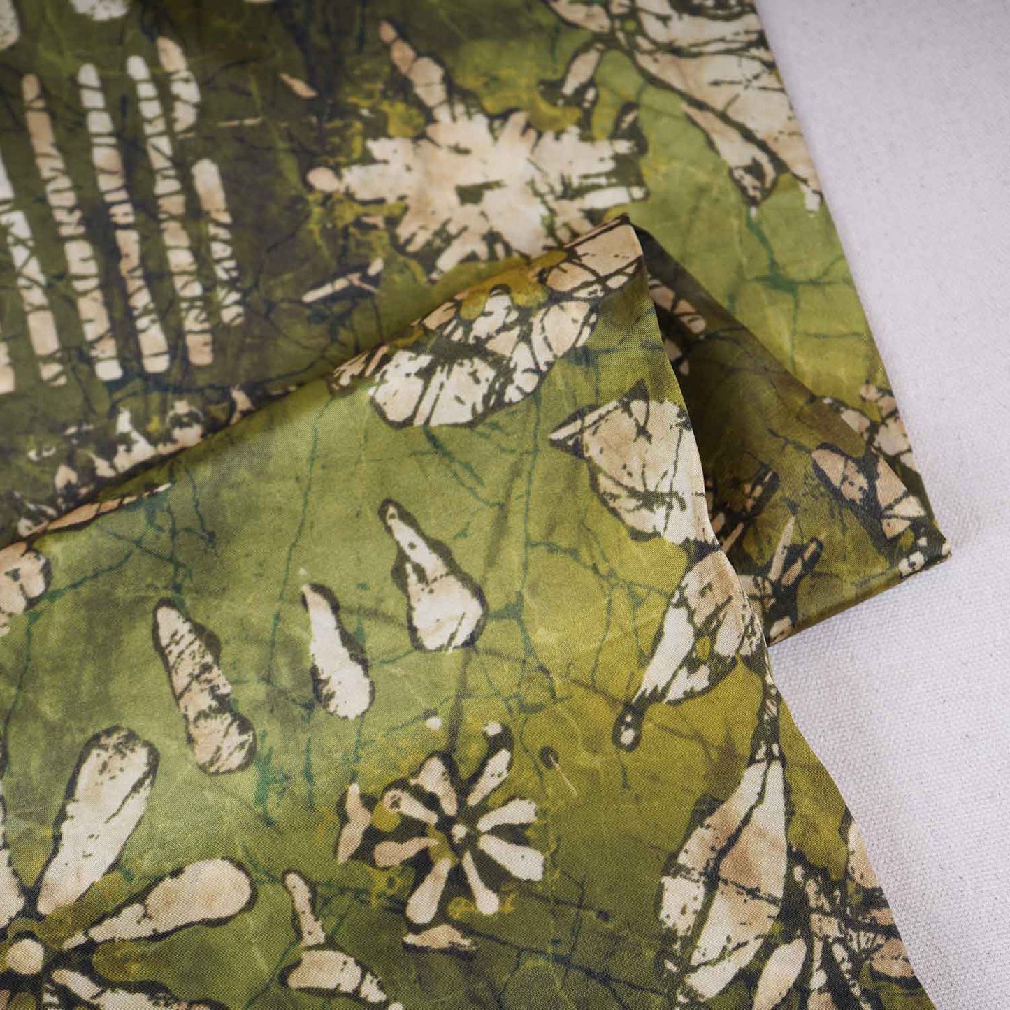 Parrot Green Floral Print Crepe Fabric GT-29189