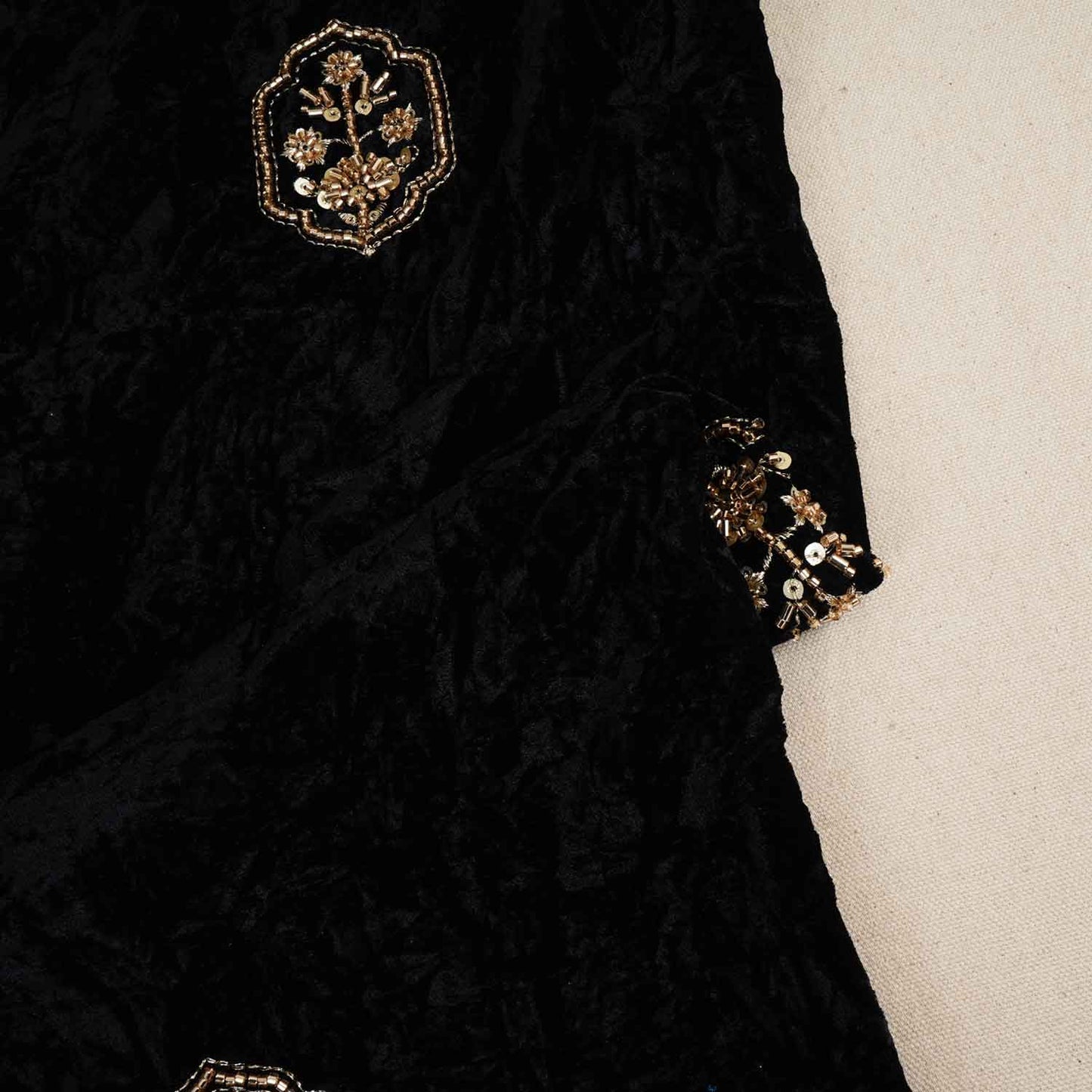 Black Floral Cutdana Crushed Velvet Fabric SC-28300