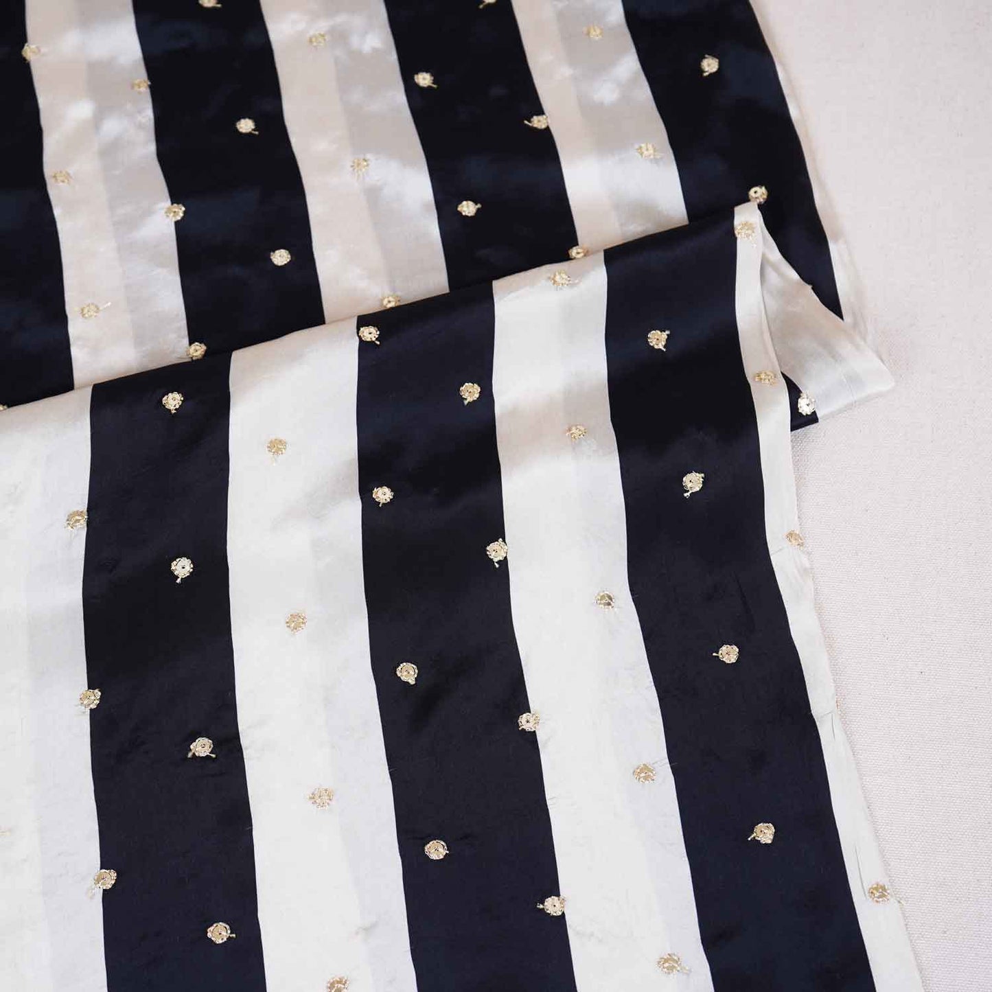 Off White & Navy Blue stripes embroidery Crepe Fabric MF-28591