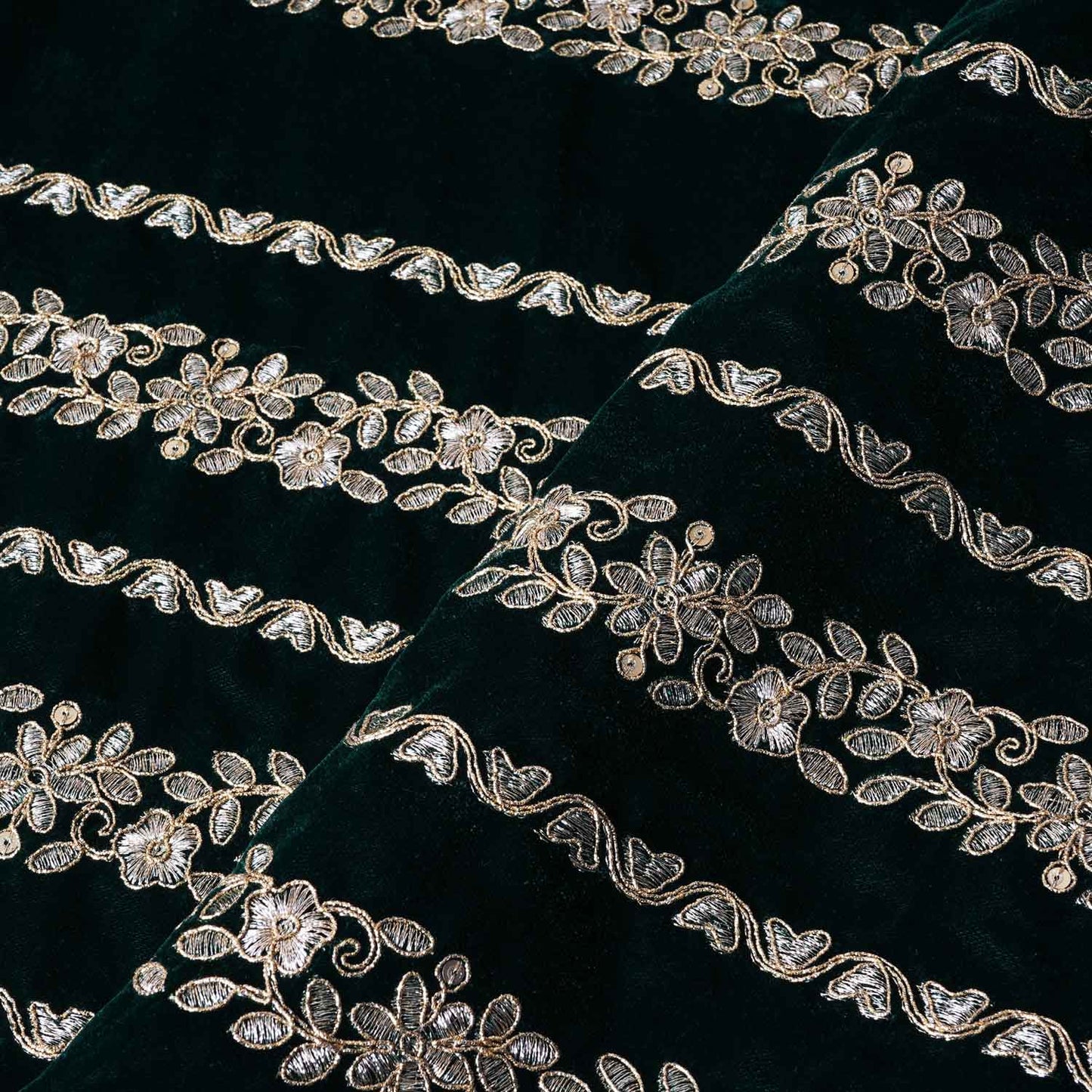 Green Zari Sequnis embroidery Velvet Fabric JD-28601