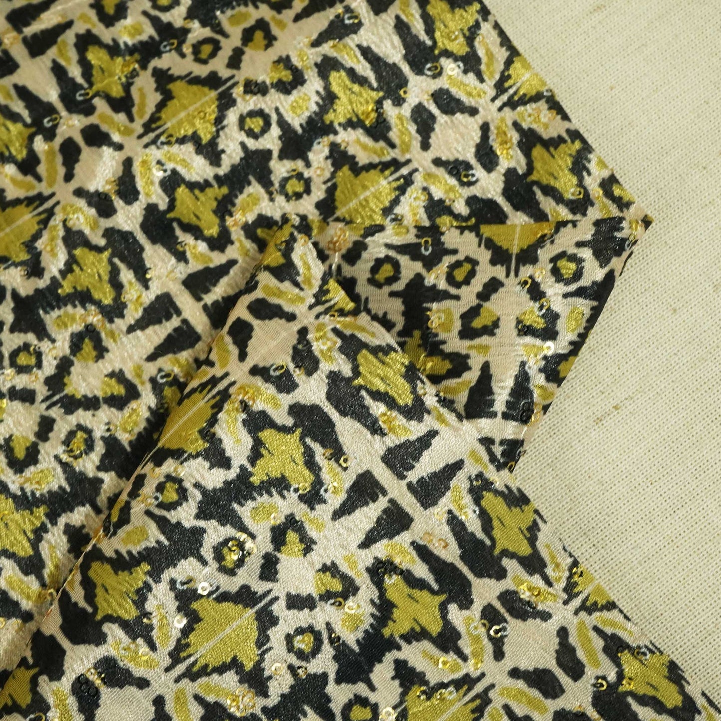 Cream & Green Geometrical Print Chinon KOT-8738