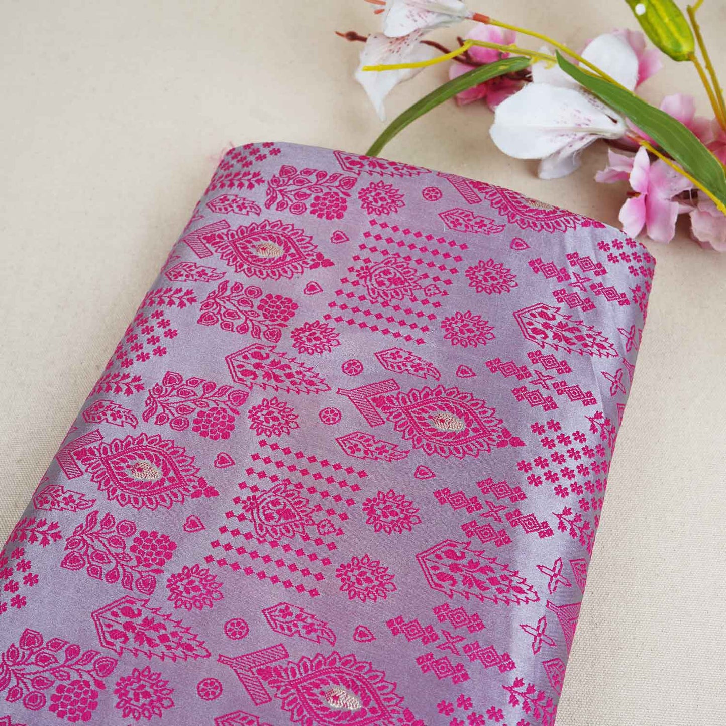 Lilac & Pink Traditional Weave Brocade Fabric NH-28885