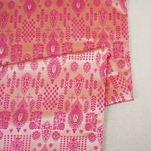 Cream & Pink Traditional Weave Brocade Fabric NH-28888 - TradeUNO