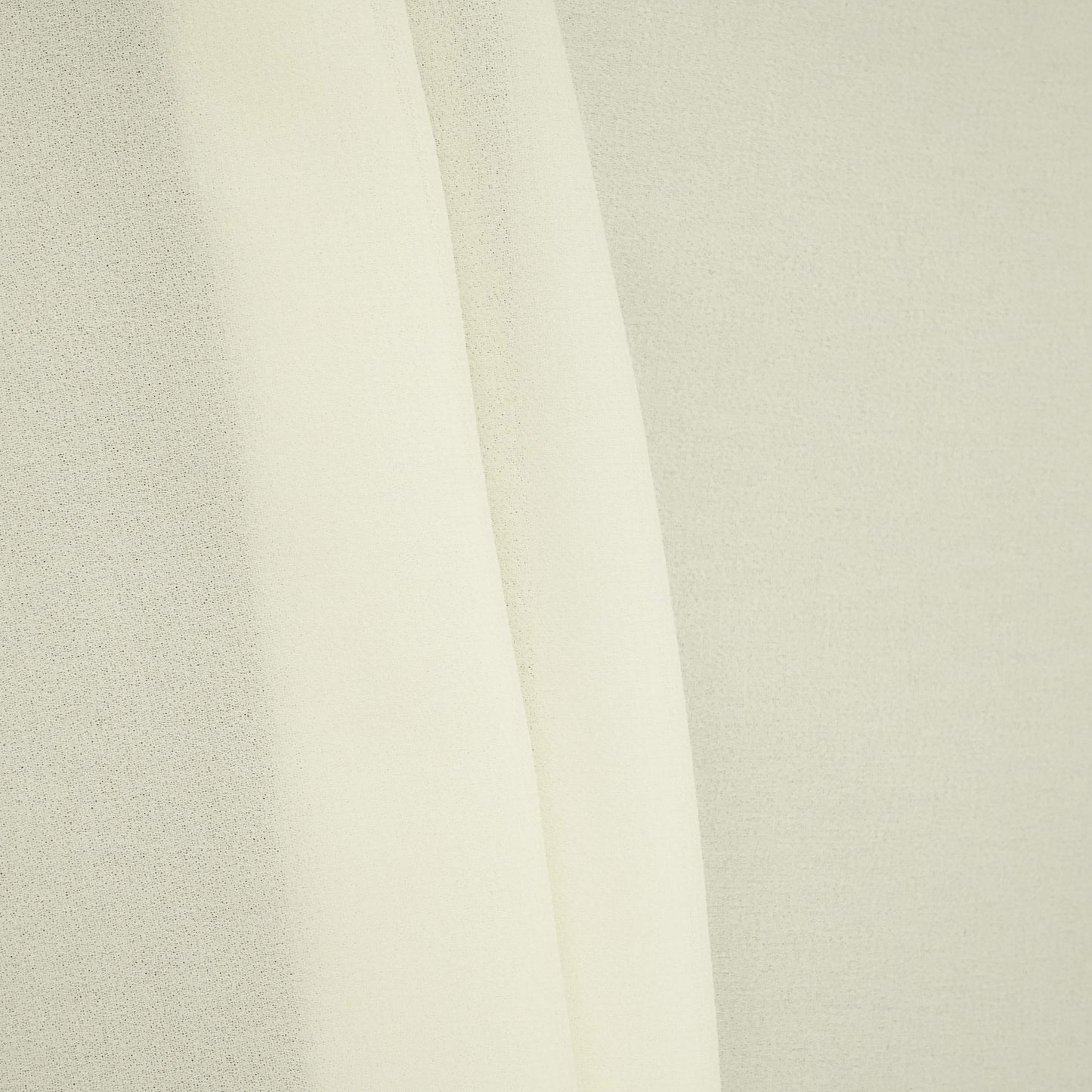 Off White Solid 60Gm Georgette Fabric SSMG-31
